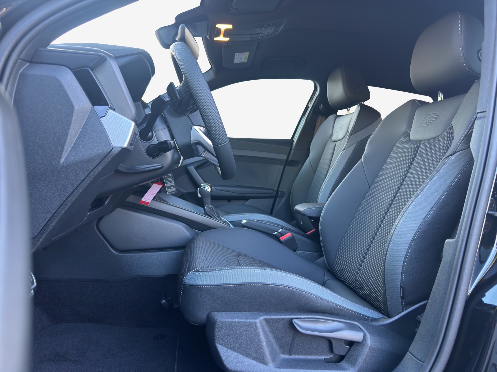 AUDI A1 Sportback 35 TFSI S Line S-tronic-image-7