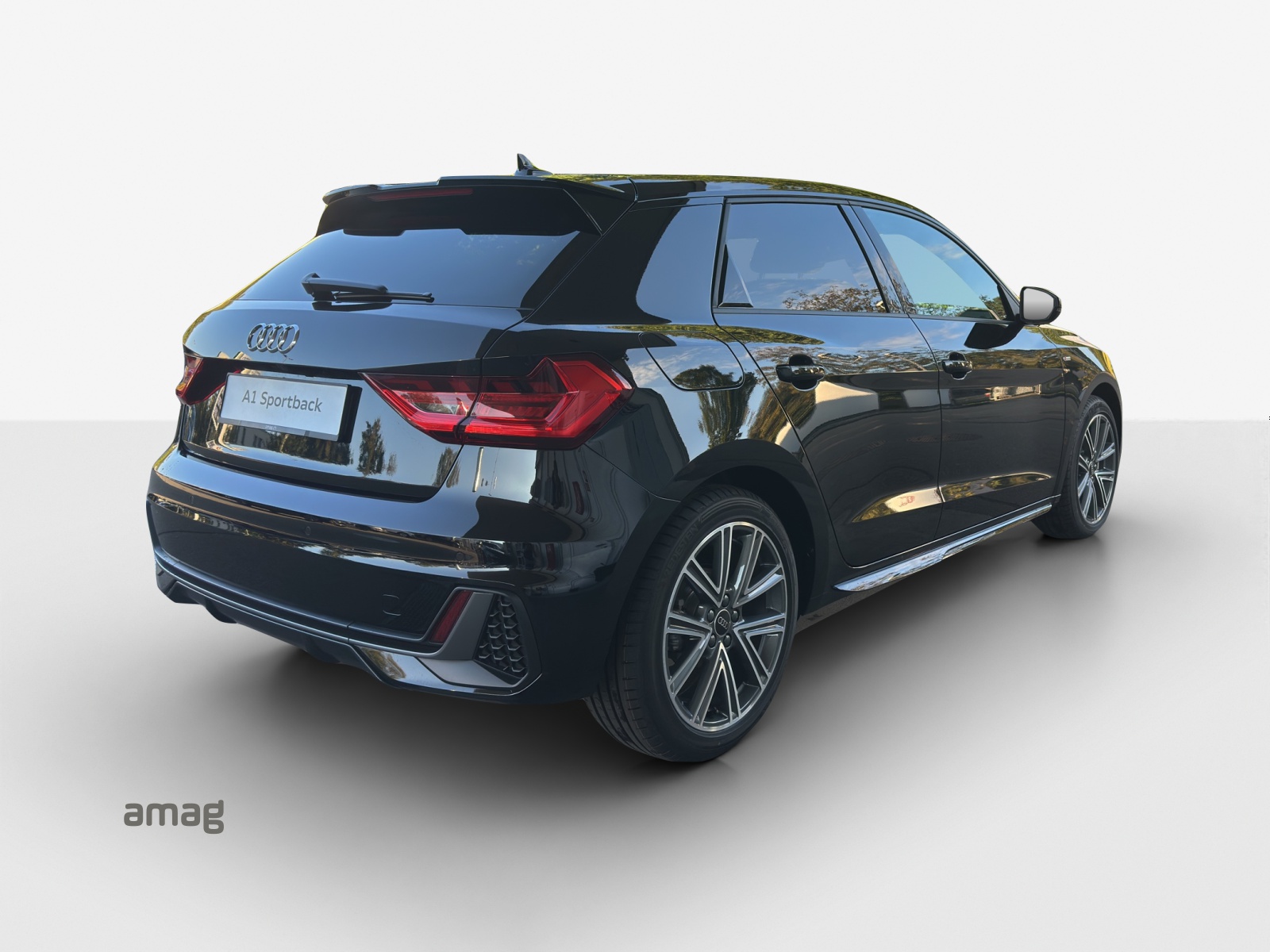 AUDI A1 Sportback 35 TFSI S Line S-tronic-image-4