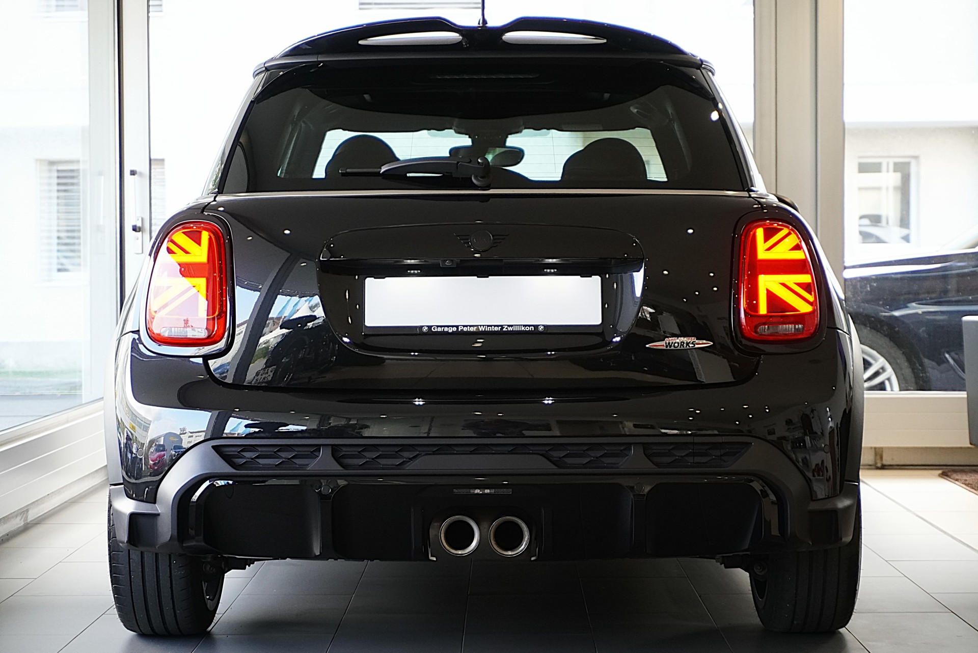 MINI Cooper John Cooper Works Steptronic-image-6