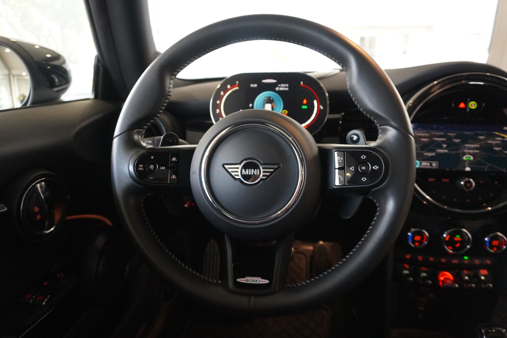 MINI Cooper John Cooper Works Steptronic-image-11