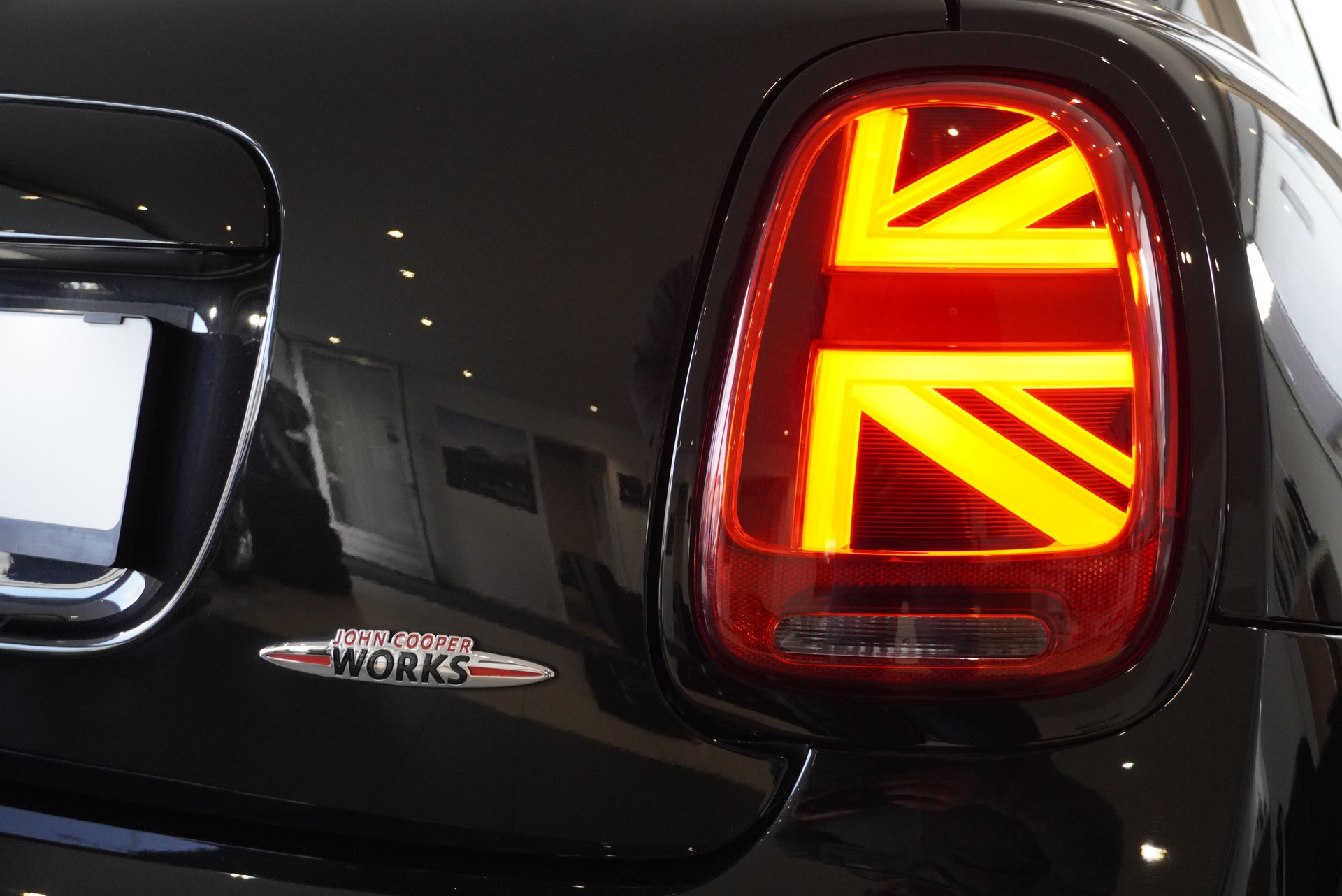 MINI Cooper John Cooper Works Steptronic-image-19