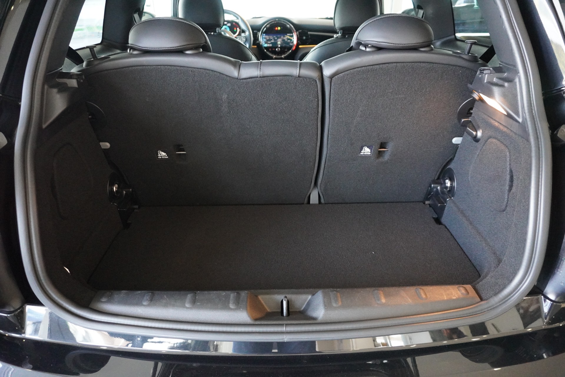 MINI Cooper John Cooper Works Steptronic-image-16