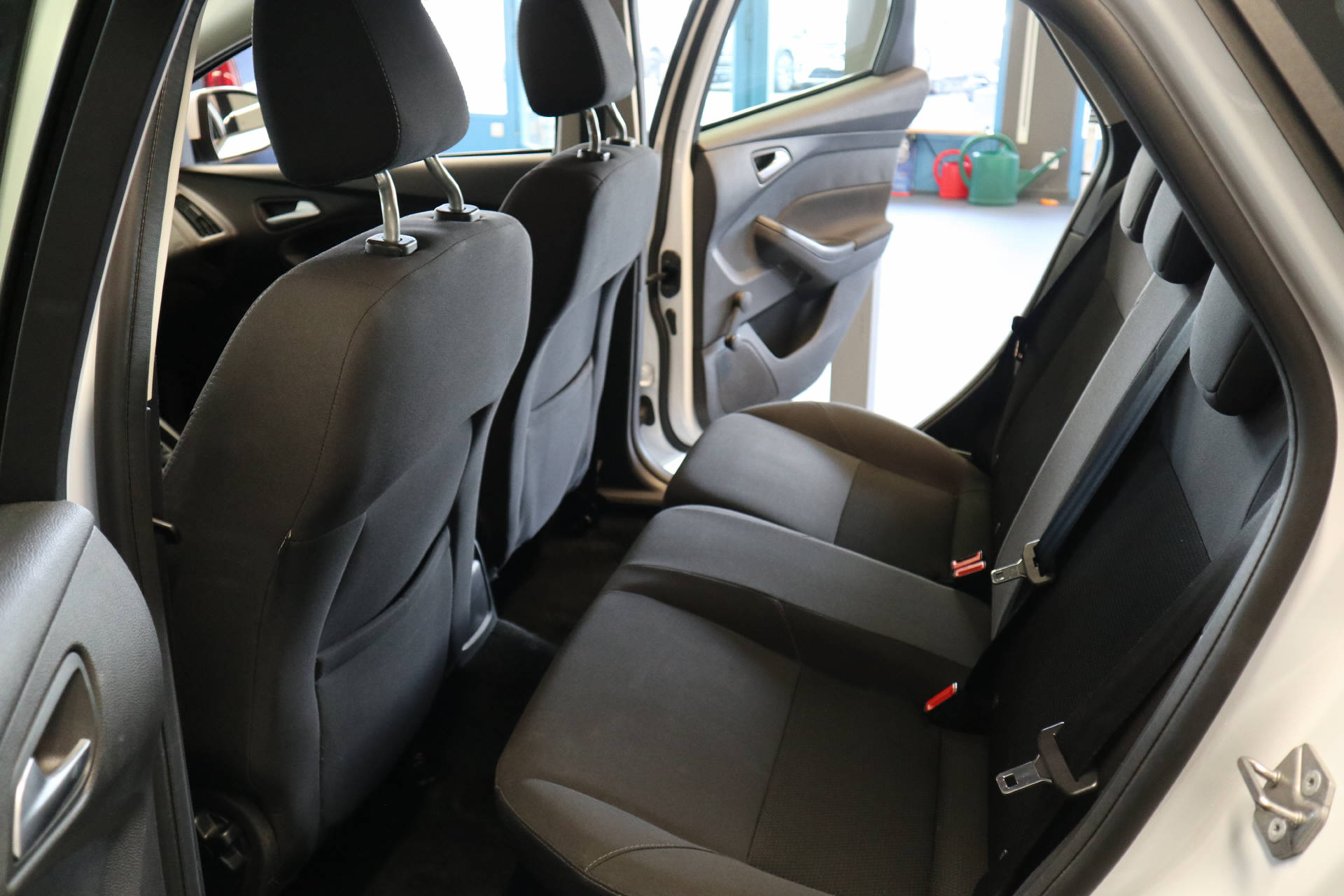 FORD Focus 1.0i EcoB Trend-image-9