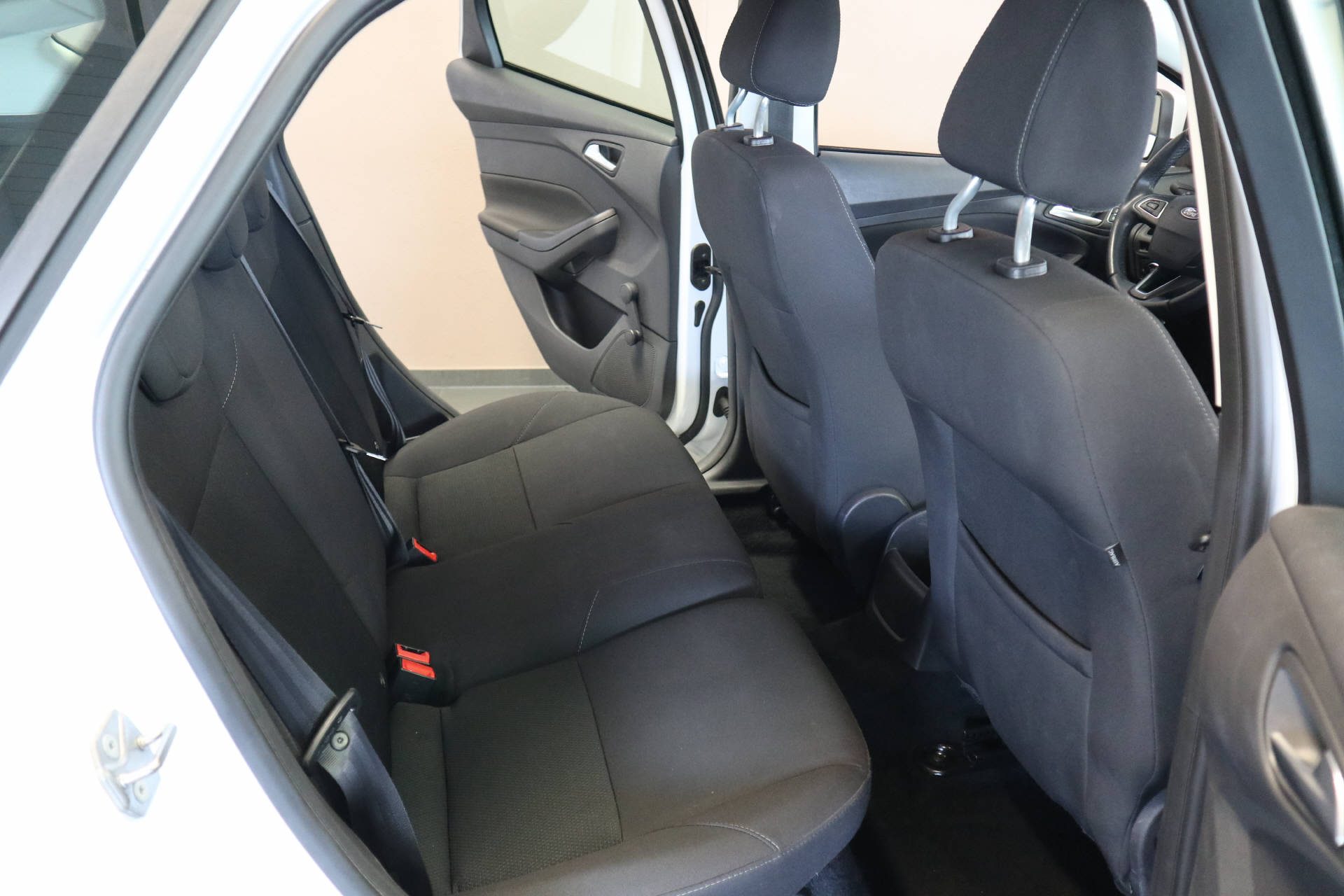 FORD Focus 1.0i EcoB Trend-image-7