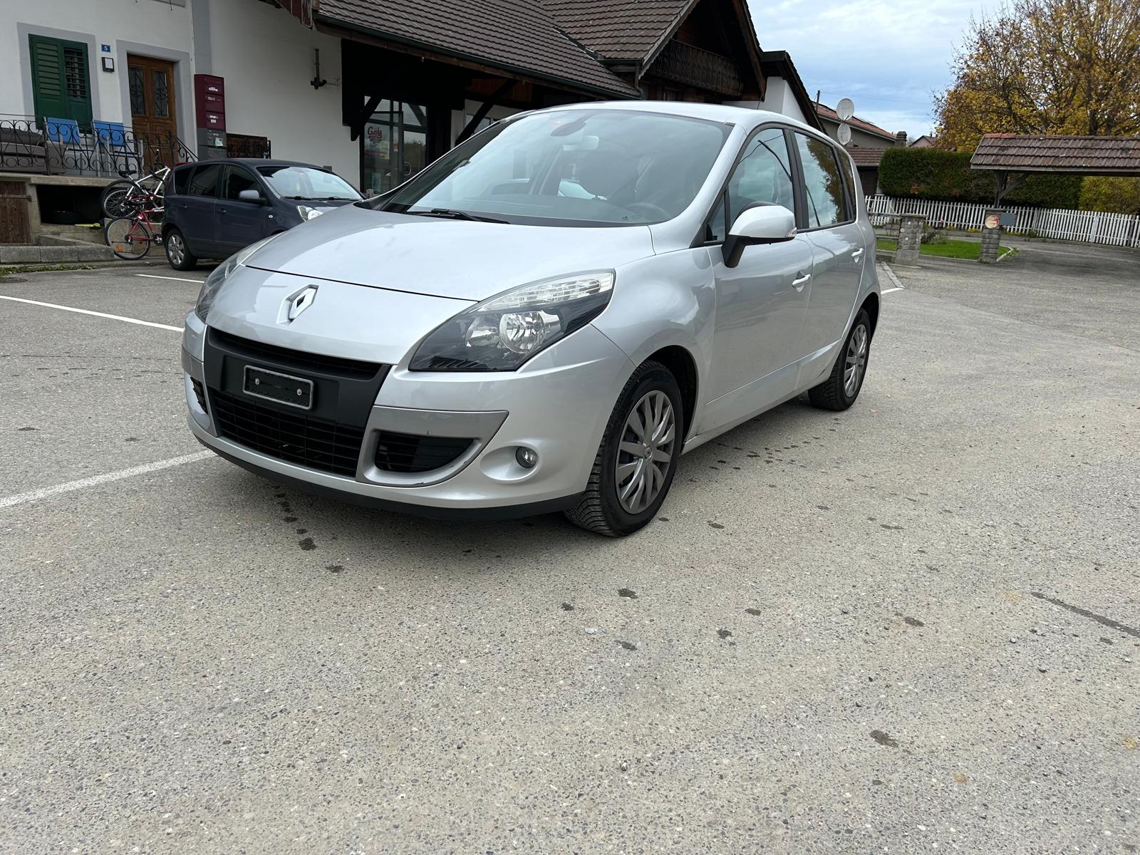RENAULT Scénic 2.0 16V Dynamique X-Tronic CVT-image-1