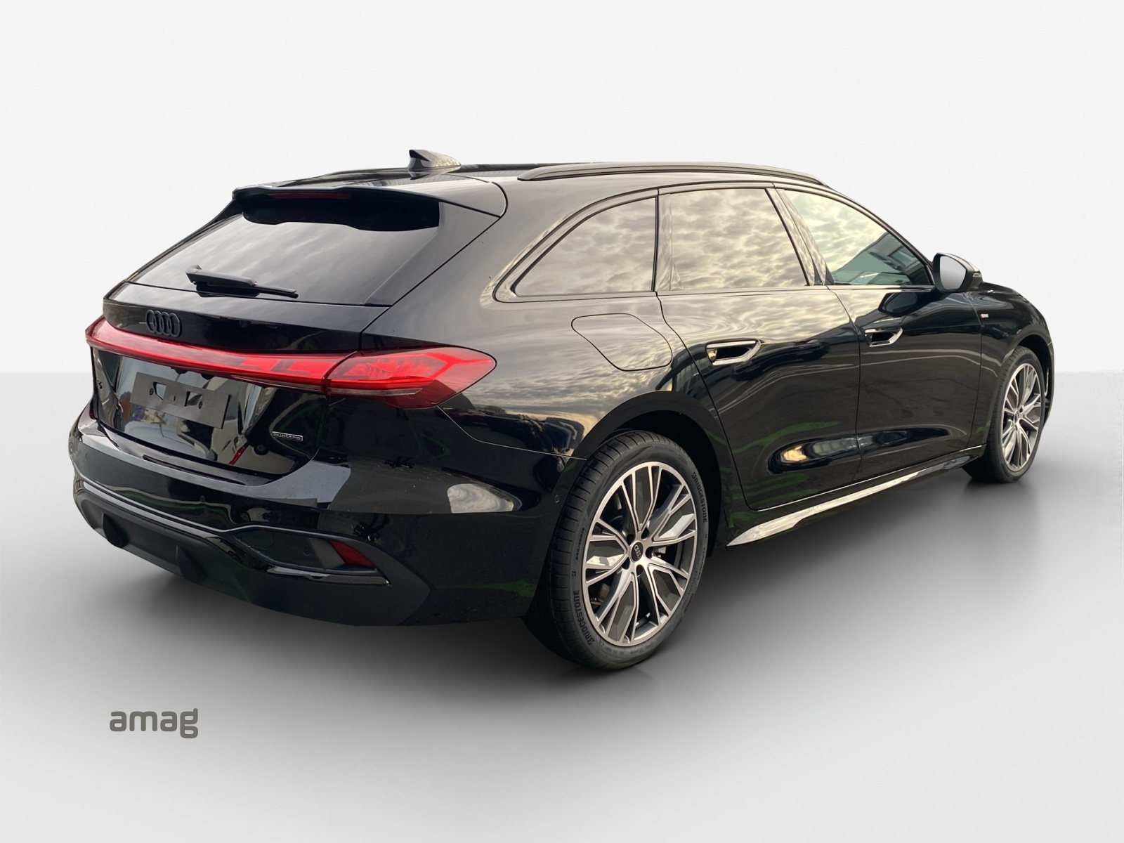 AUDI A5 Avant TDI quattro 150 kW Attraction S tronic-image-4