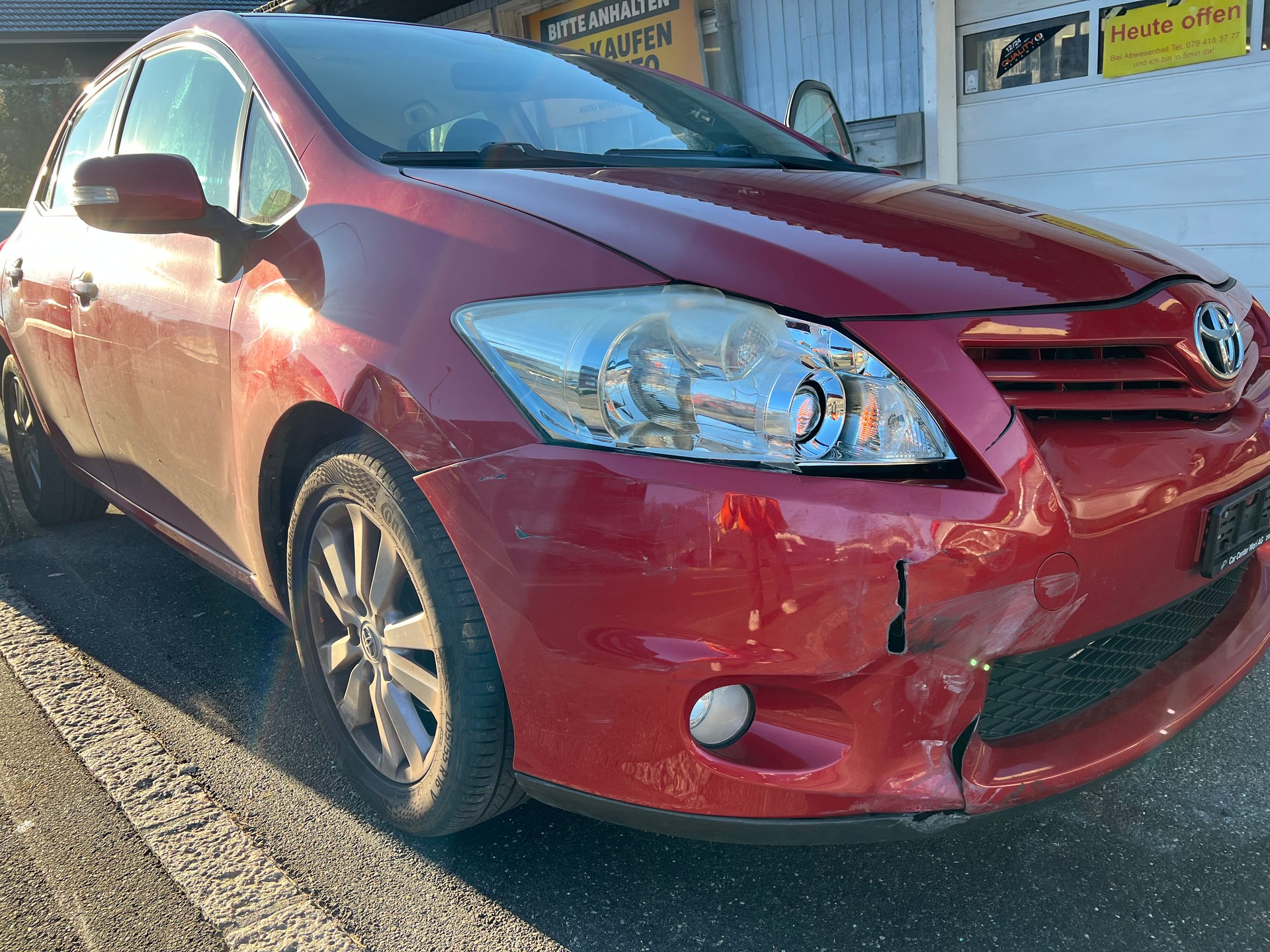 TOYOTA Auris 1.6 Linea Sol-image-2