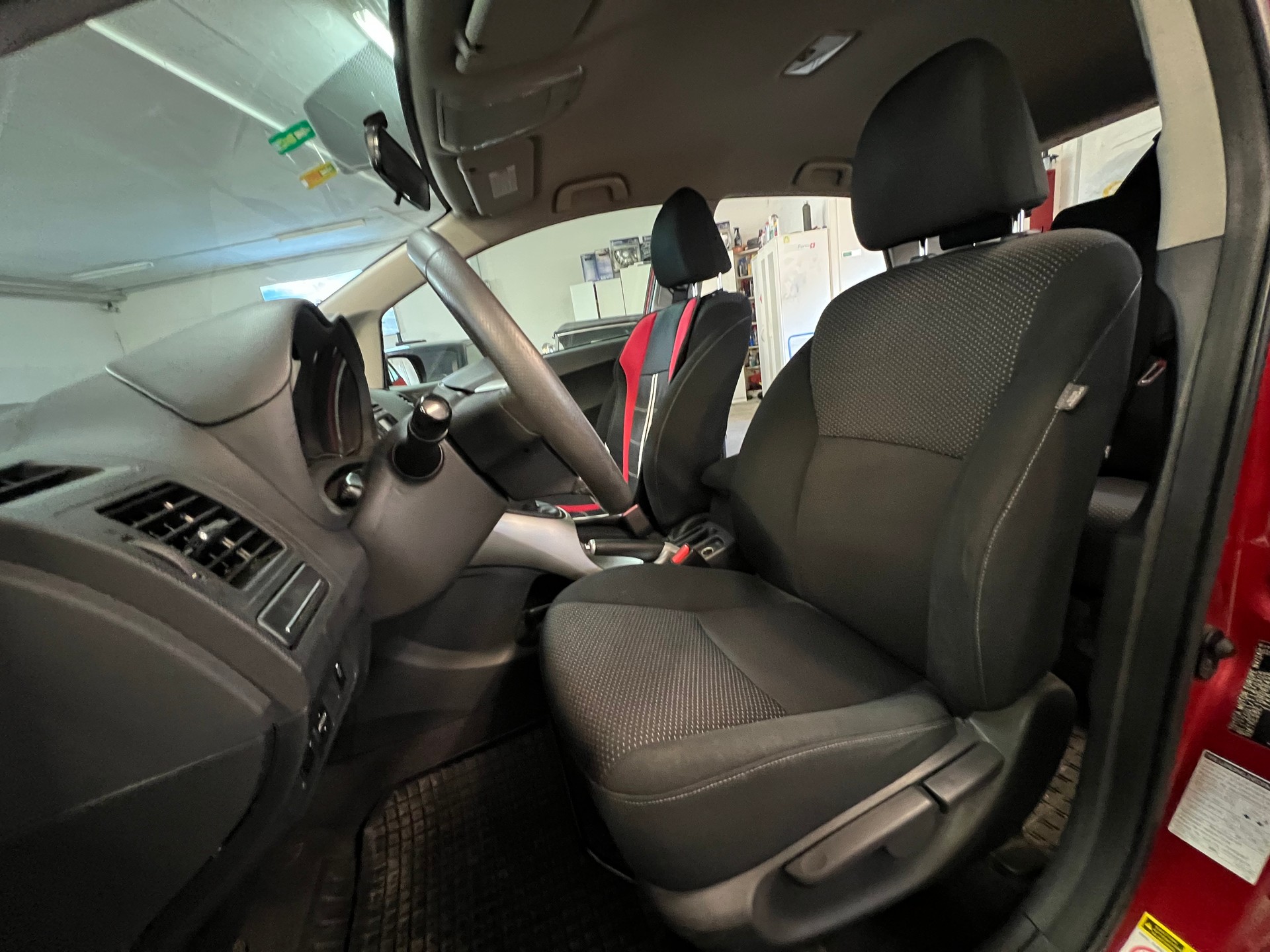 TOYOTA Auris 1.6 Linea Sol-image-8