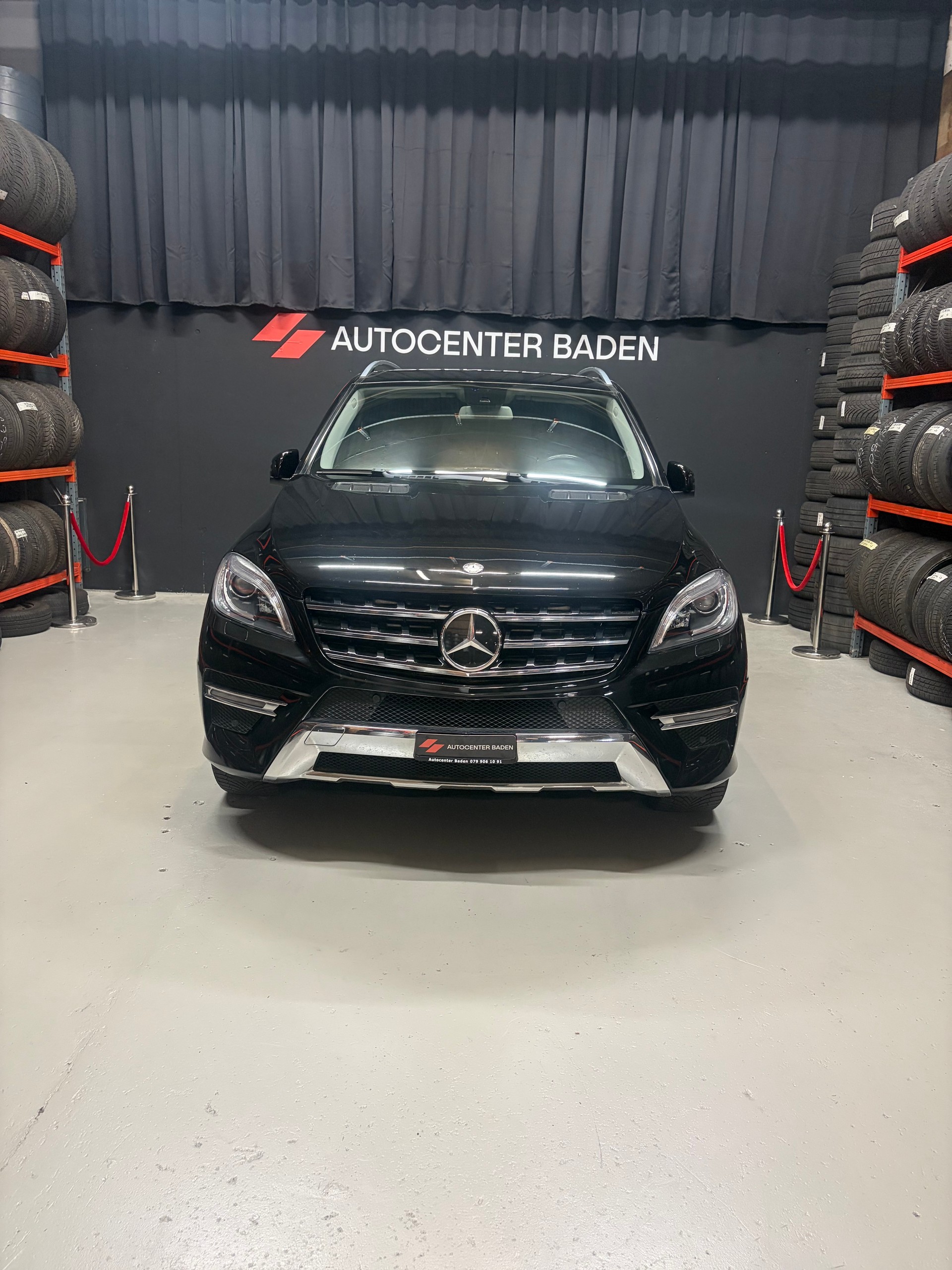 MERCEDES-BENZ ML 350 BlueTEC 4Matic 7G-Tronic-showroom-element-2
