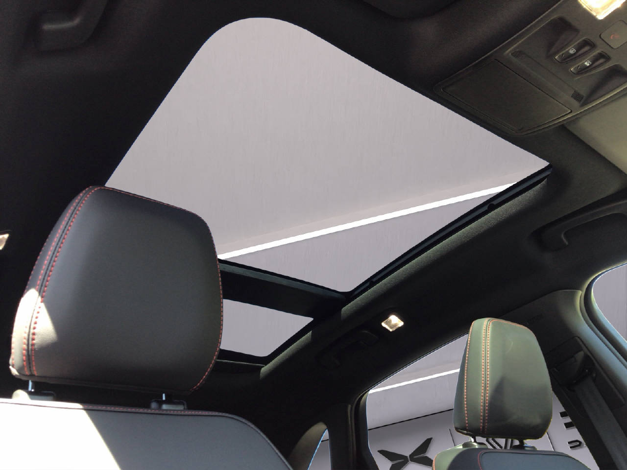 FORD Kuga 2.5 PHEV 242 PS ST-Line X-image-10