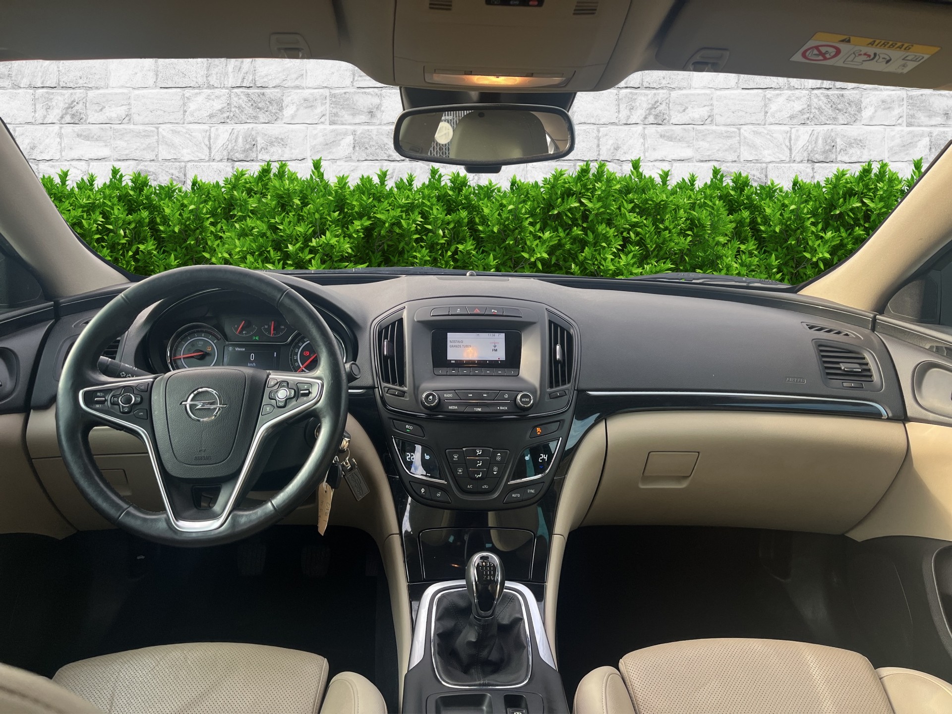 OPEL Insignia 1.6 Turbo Edition-image-8