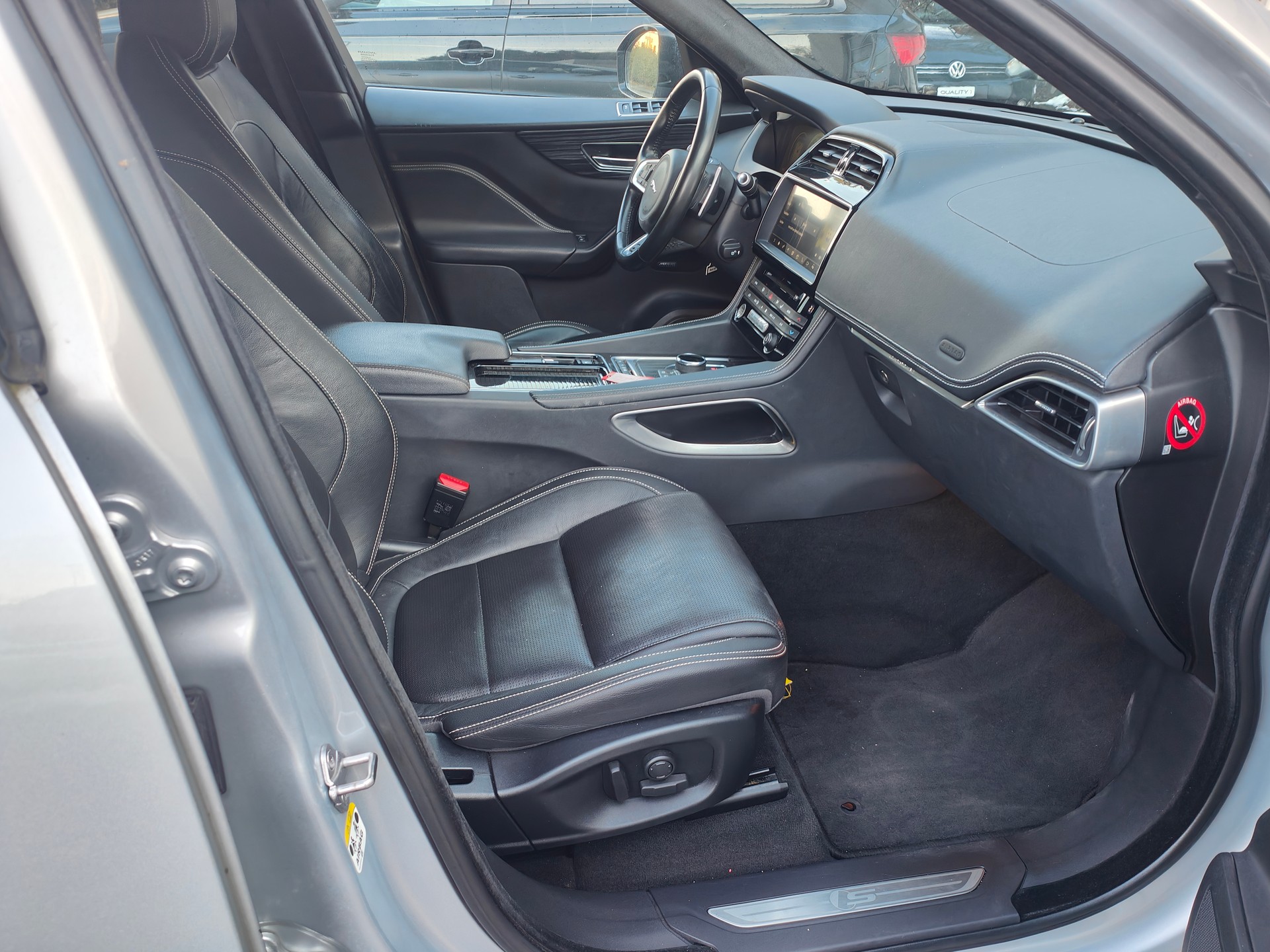 JAGUAR F-Pace 3.0 TD S AWD Automatik-image-22