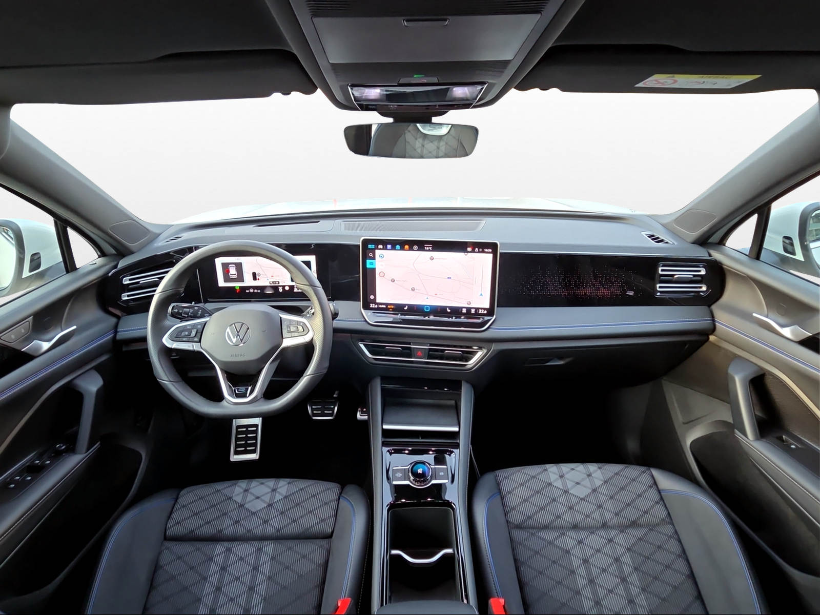 VW Tiguan 2.0 TDI SCR R-Line 4Motion DSG-image-3