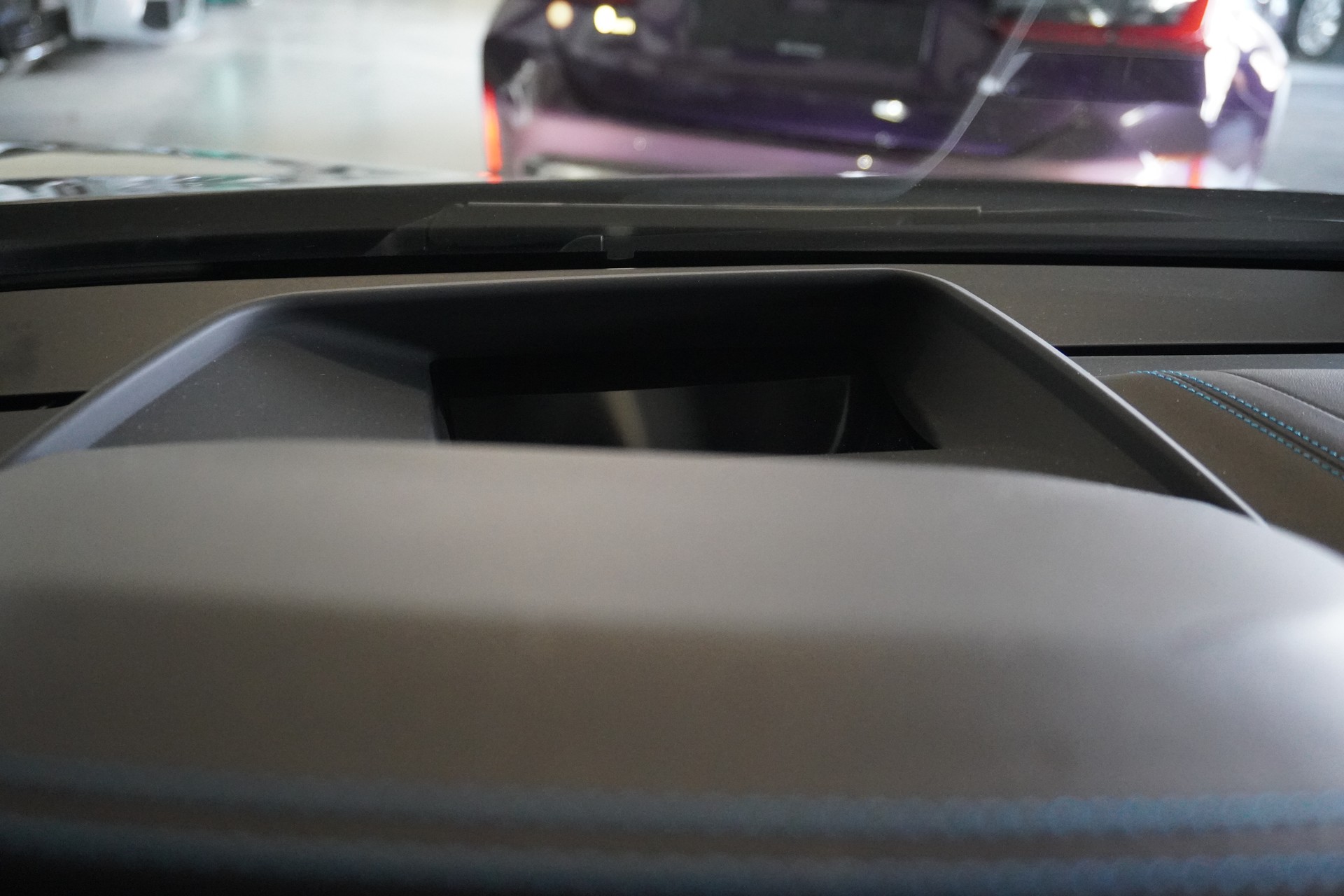 BMW i8 Coupé ///Exklusivpaket Pure Impulse///-image-13