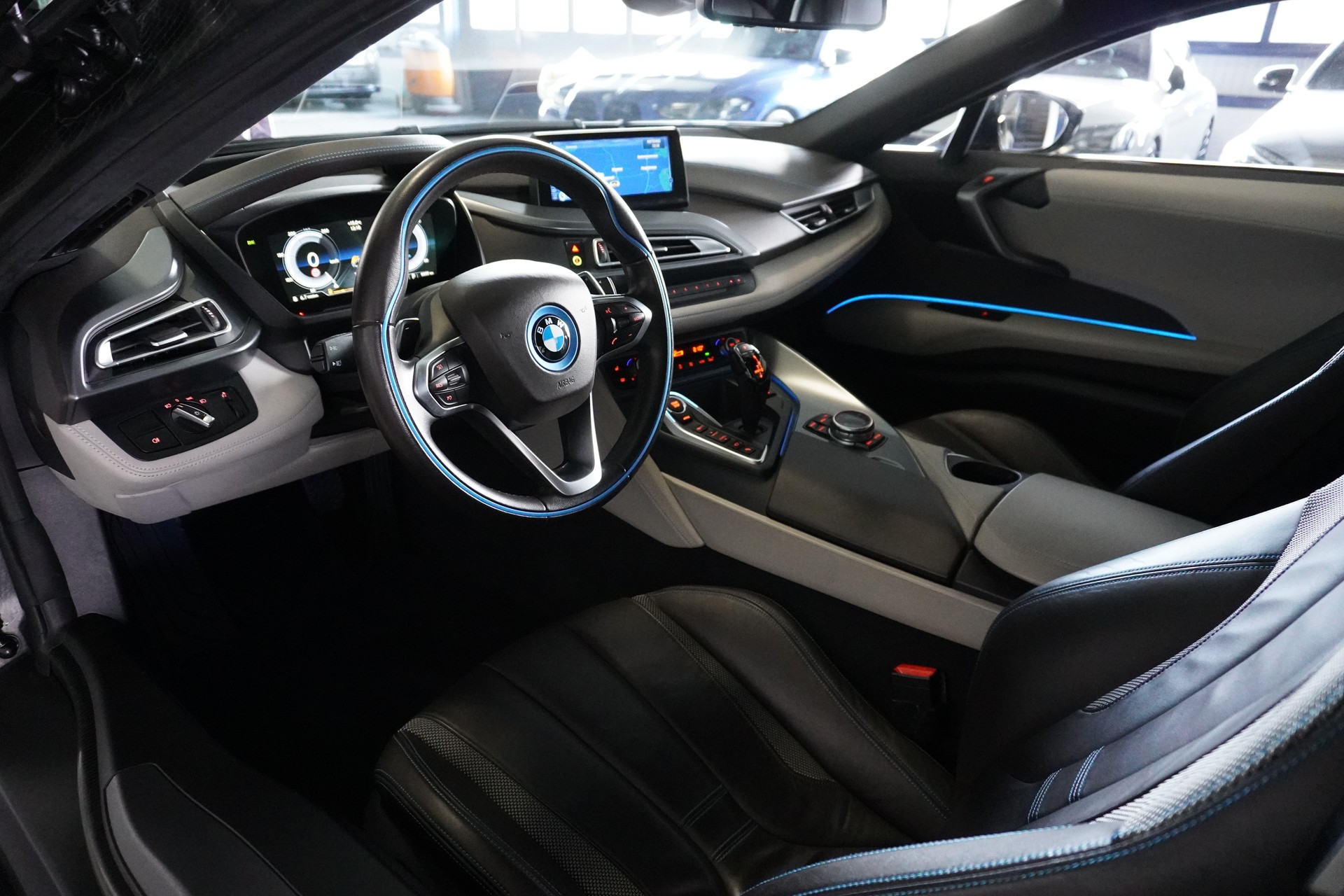 BMW i8 Coupé ///Exklusivpaket Pure Impulse///-image-8