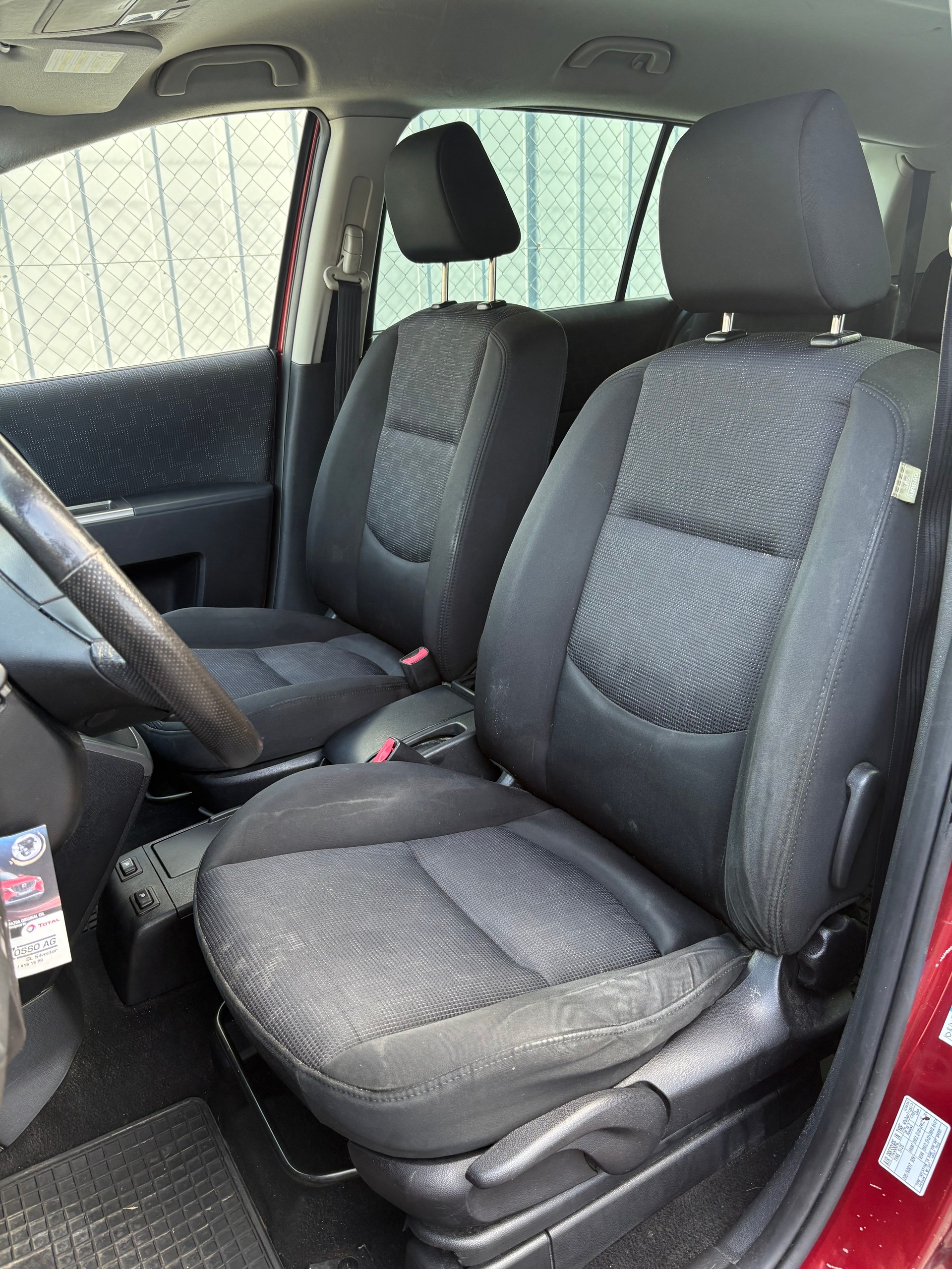 MAZDA 5 2.0 16V Confort-image-9