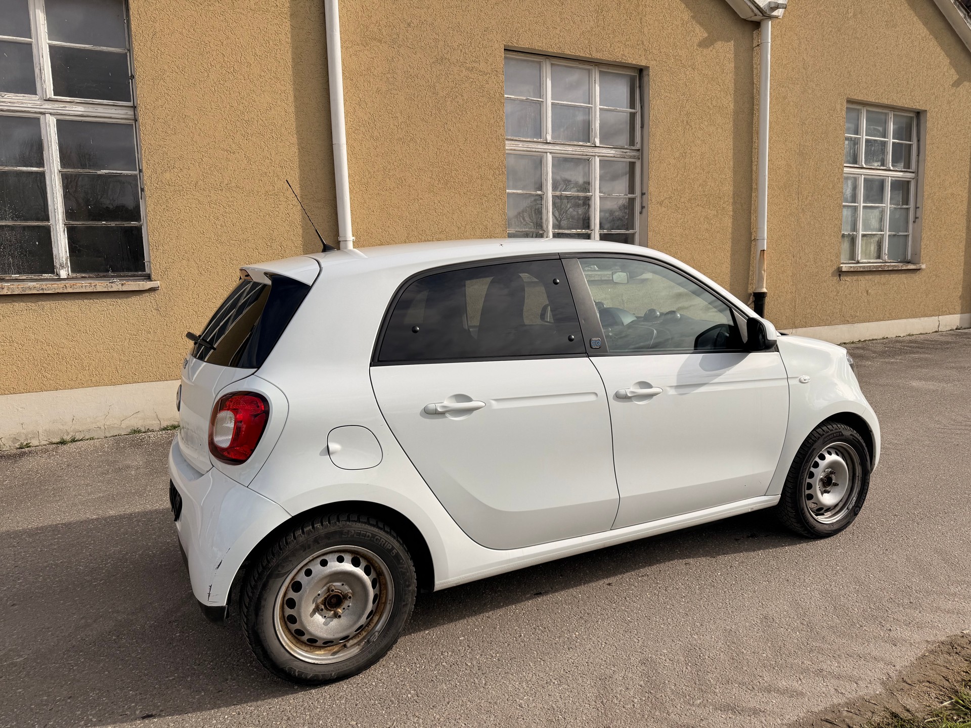 SMART forfour EQ pulse-image-3