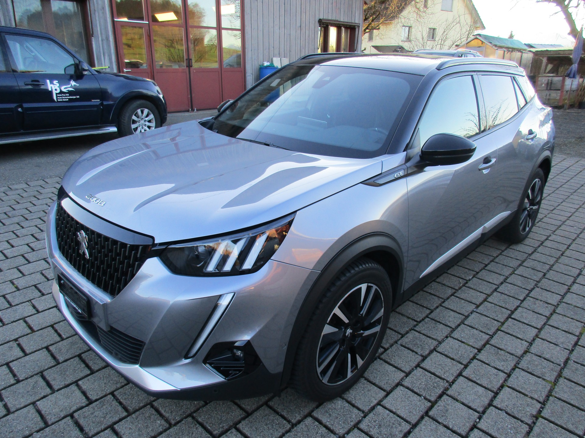 PEUGEOT 2008 1.2 PureTech GT EAT8-image-0