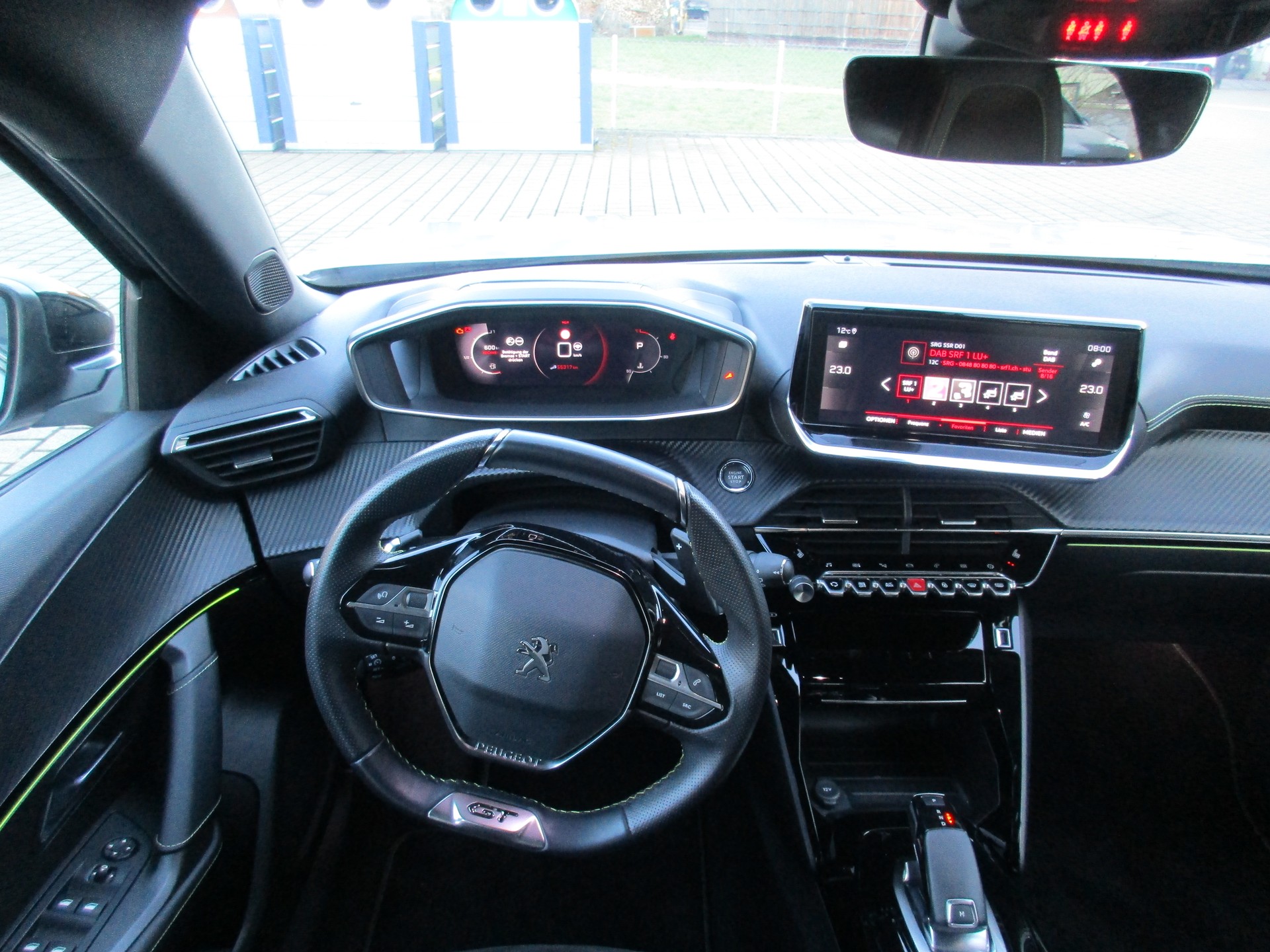 PEUGEOT 2008 1.2 PureTech GT EAT8-image-7