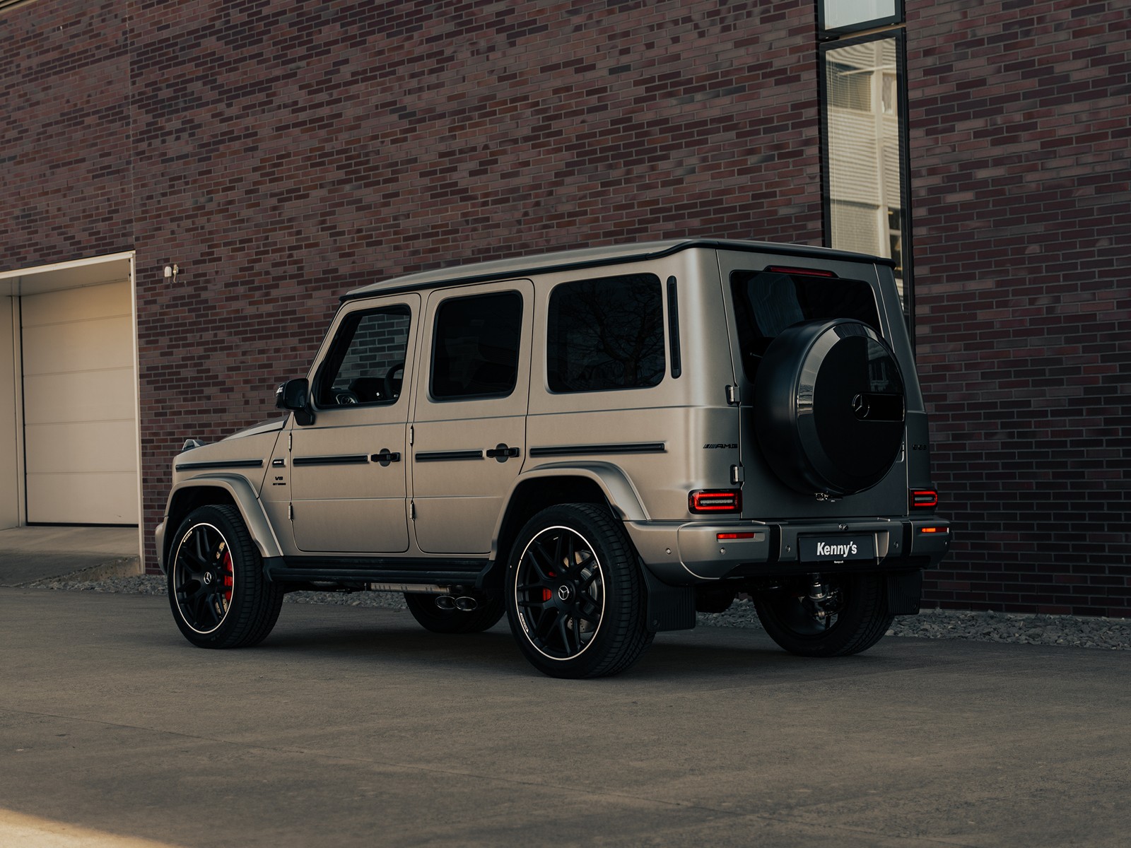 MERCEDES-BENZ G 63 AMG-image-4