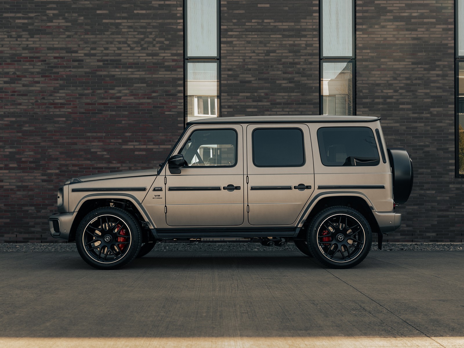 MERCEDES-BENZ G 63 AMG-image-2