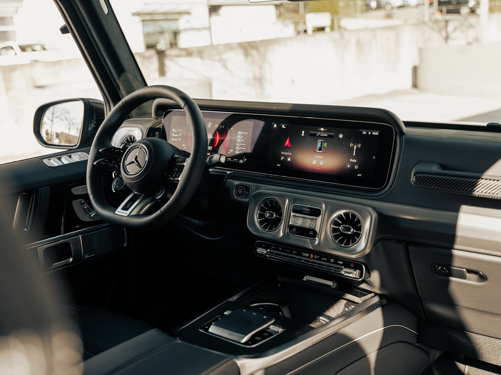 MERCEDES-BENZ G 63 AMG-image-8