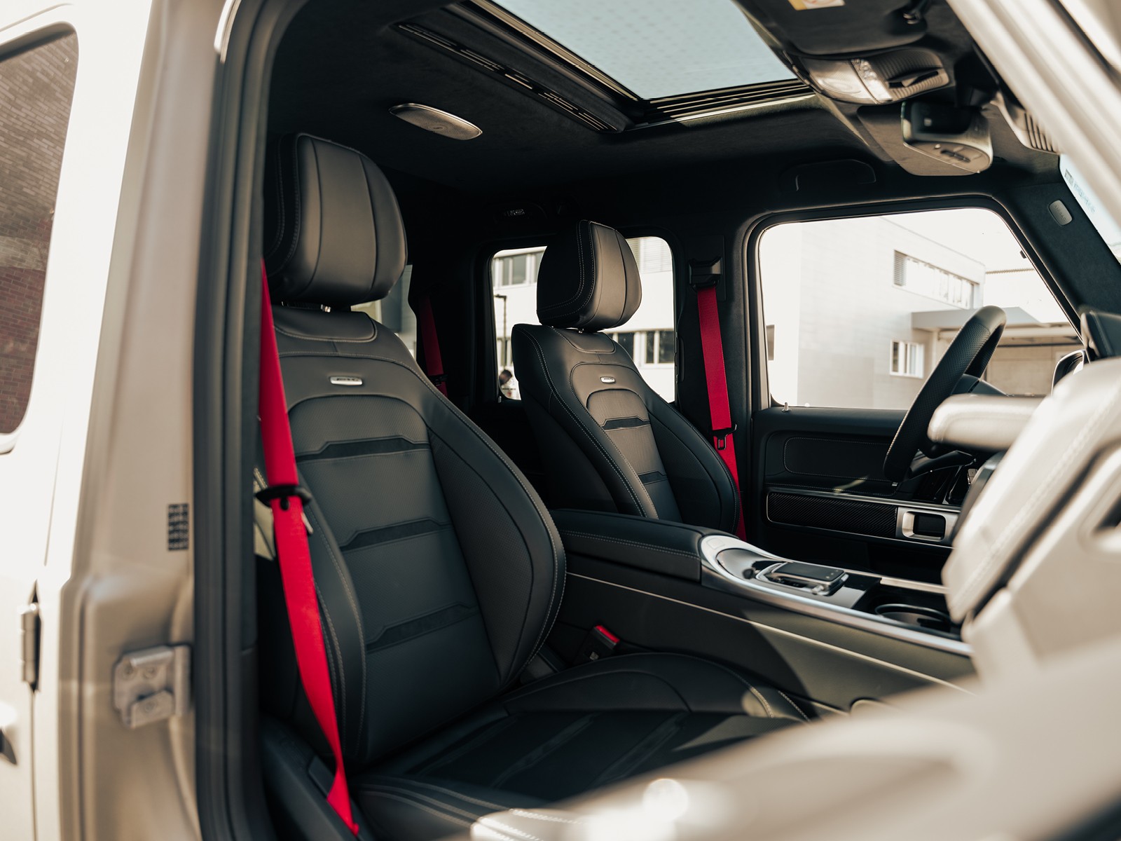 MERCEDES-BENZ G 63 AMG-image-11