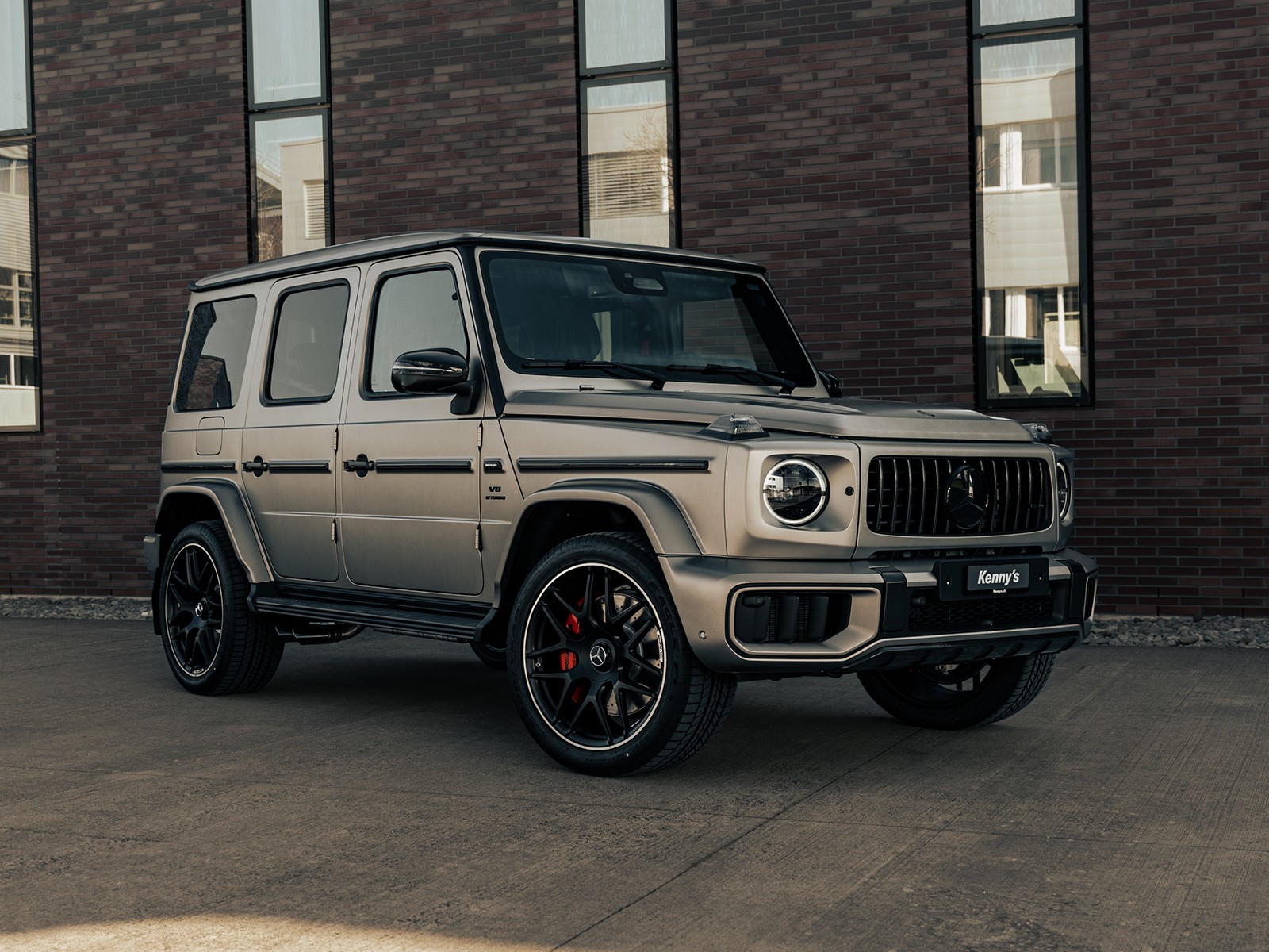 MERCEDES-BENZ G 63 AMG-image-12