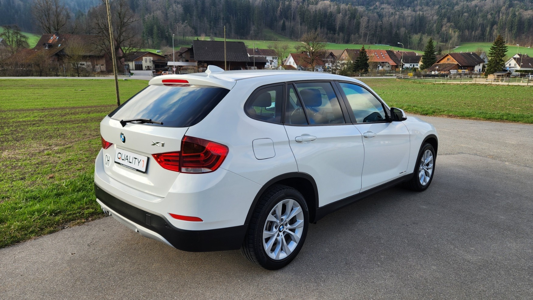 BMW X1 xDrive 20i Steptronic-image-3