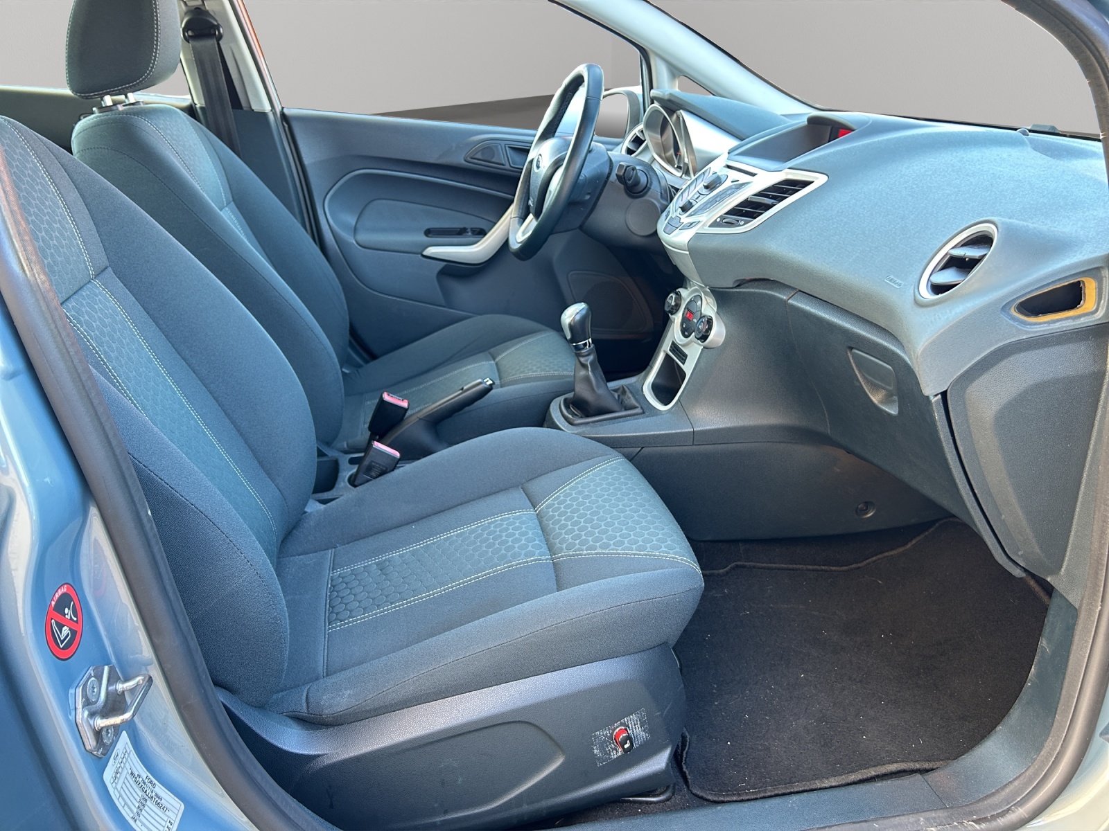 FORD Fiesta 1.6 16V Titanium-image-15