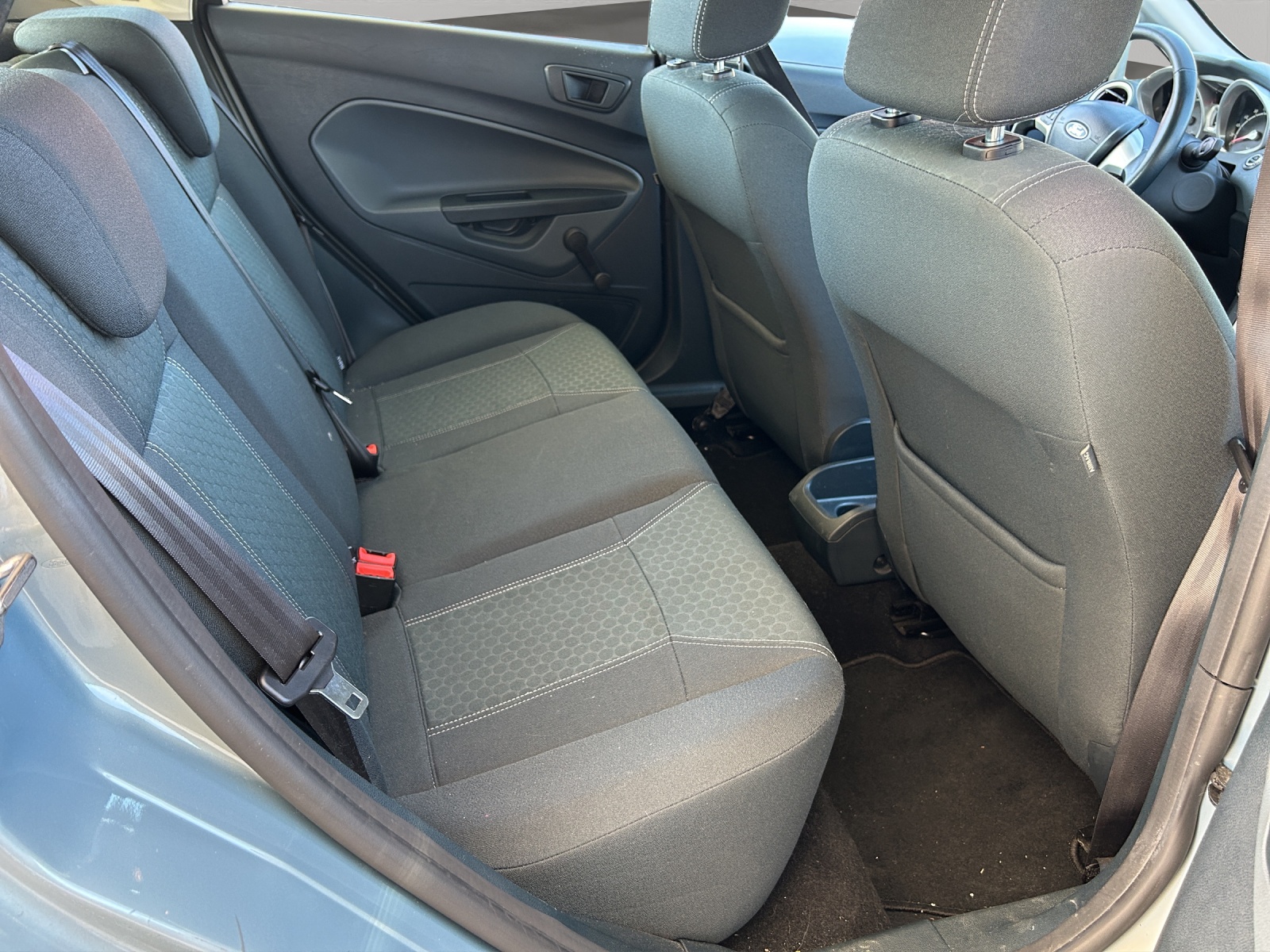 FORD Fiesta 1.6 16V Titanium-image-16