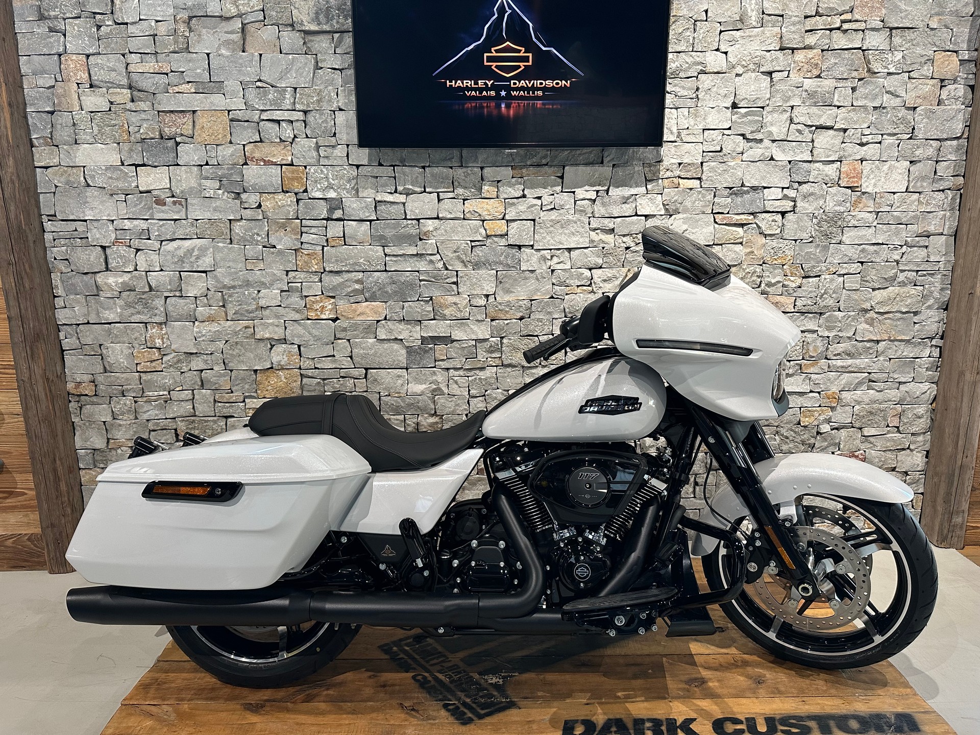 HARLEY-DAVIDSON FLHX Street Glide 117