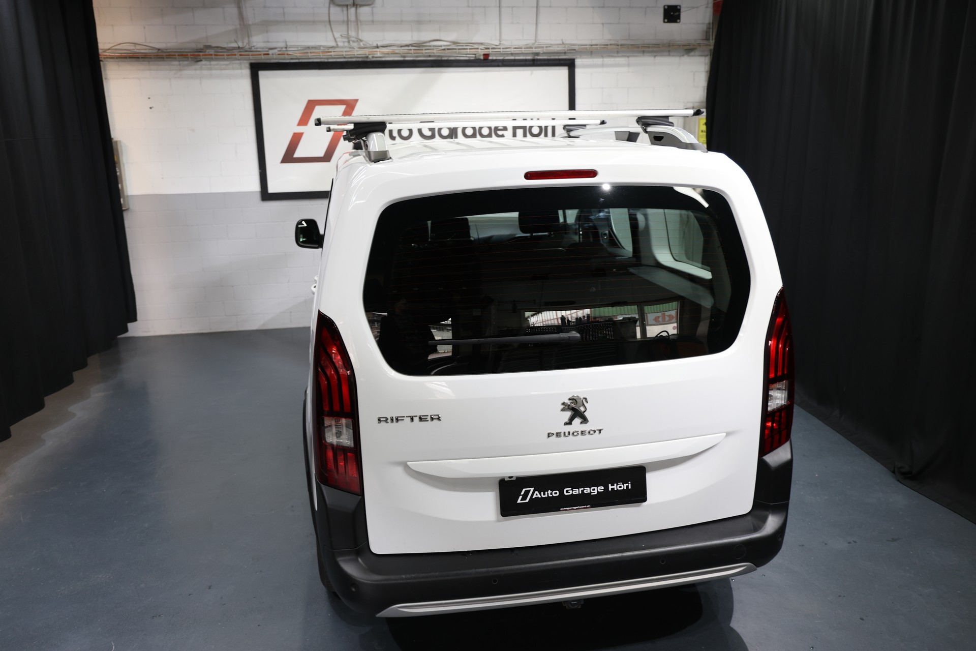 PEUGEOT Rifter 1.5 BlueHDi Allure Automat Premium 5-Platz-image-12
