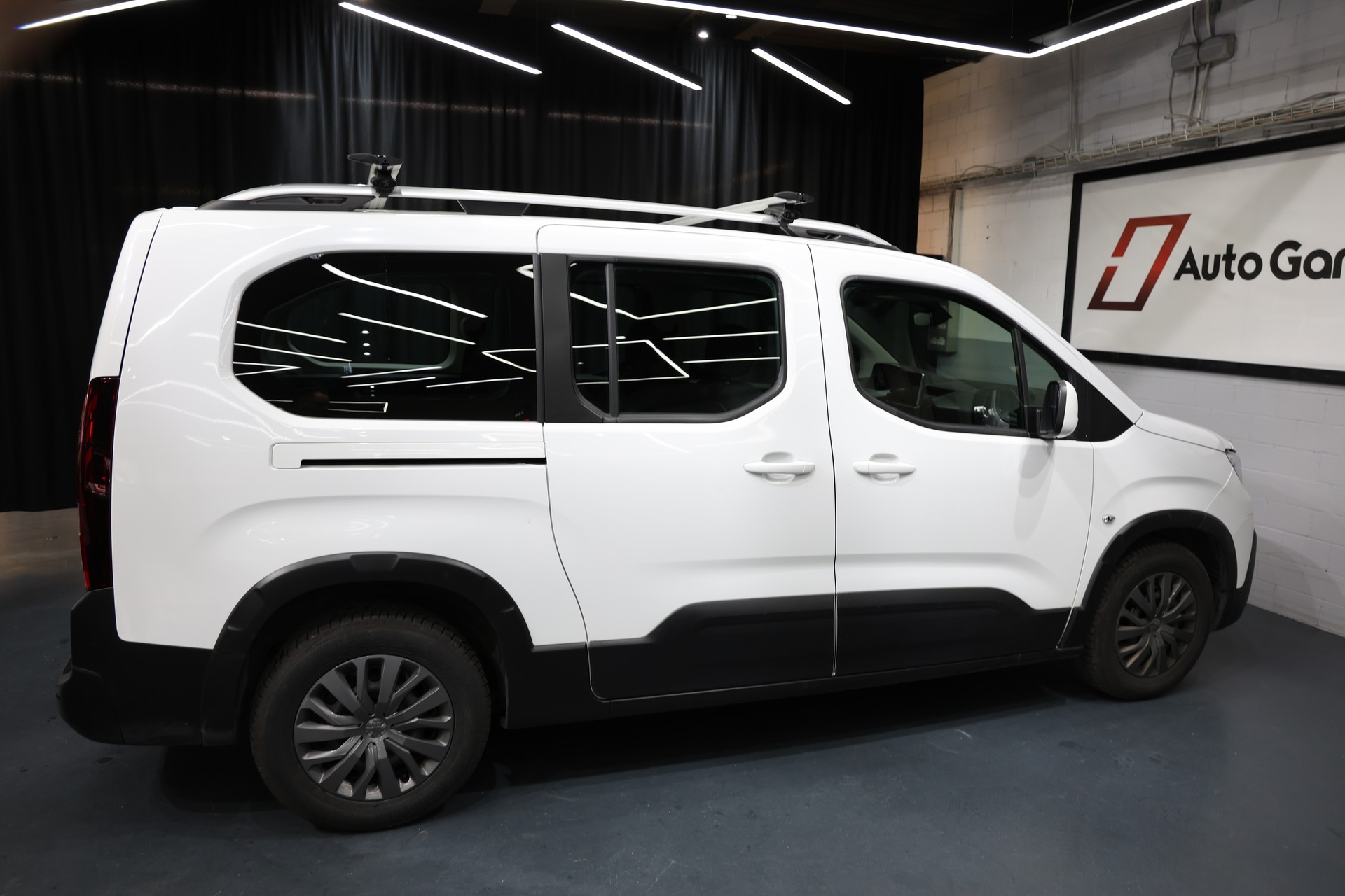 PEUGEOT Rifter 1.5 BlueHDi Allure Automat Premium 5-Platz-image-8
