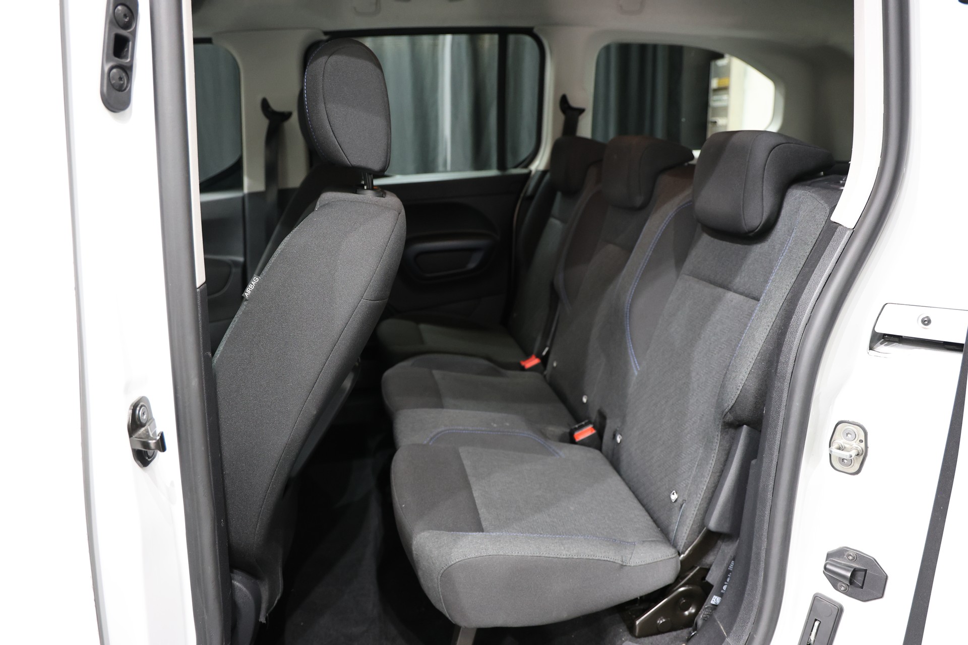 PEUGEOT Rifter 1.5 BlueHDi Allure Automat Premium 5-Platz-image-3