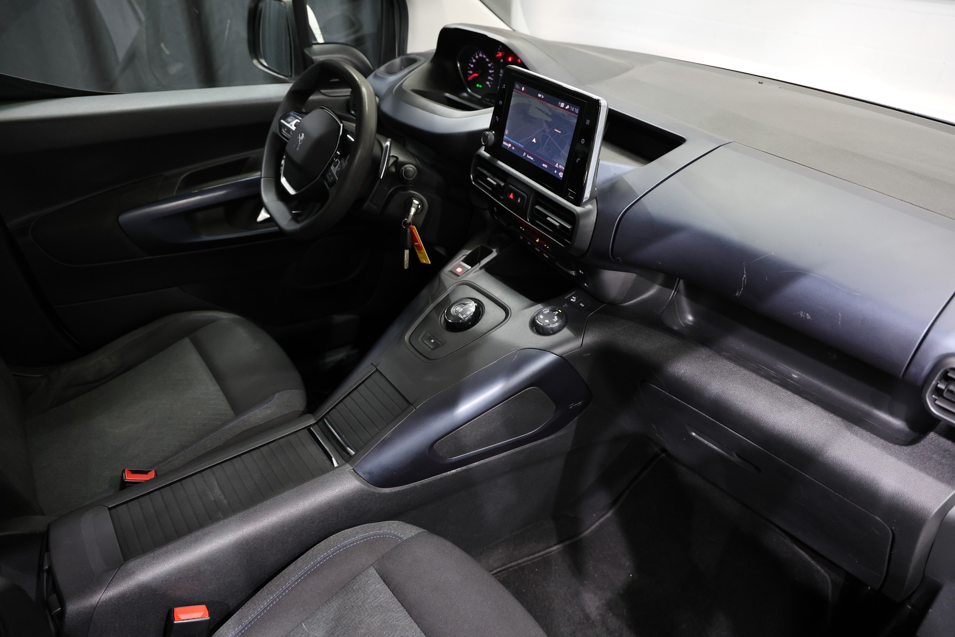 PEUGEOT Rifter 1.5 BlueHDi Allure Automat Premium 5-Platz-image-10