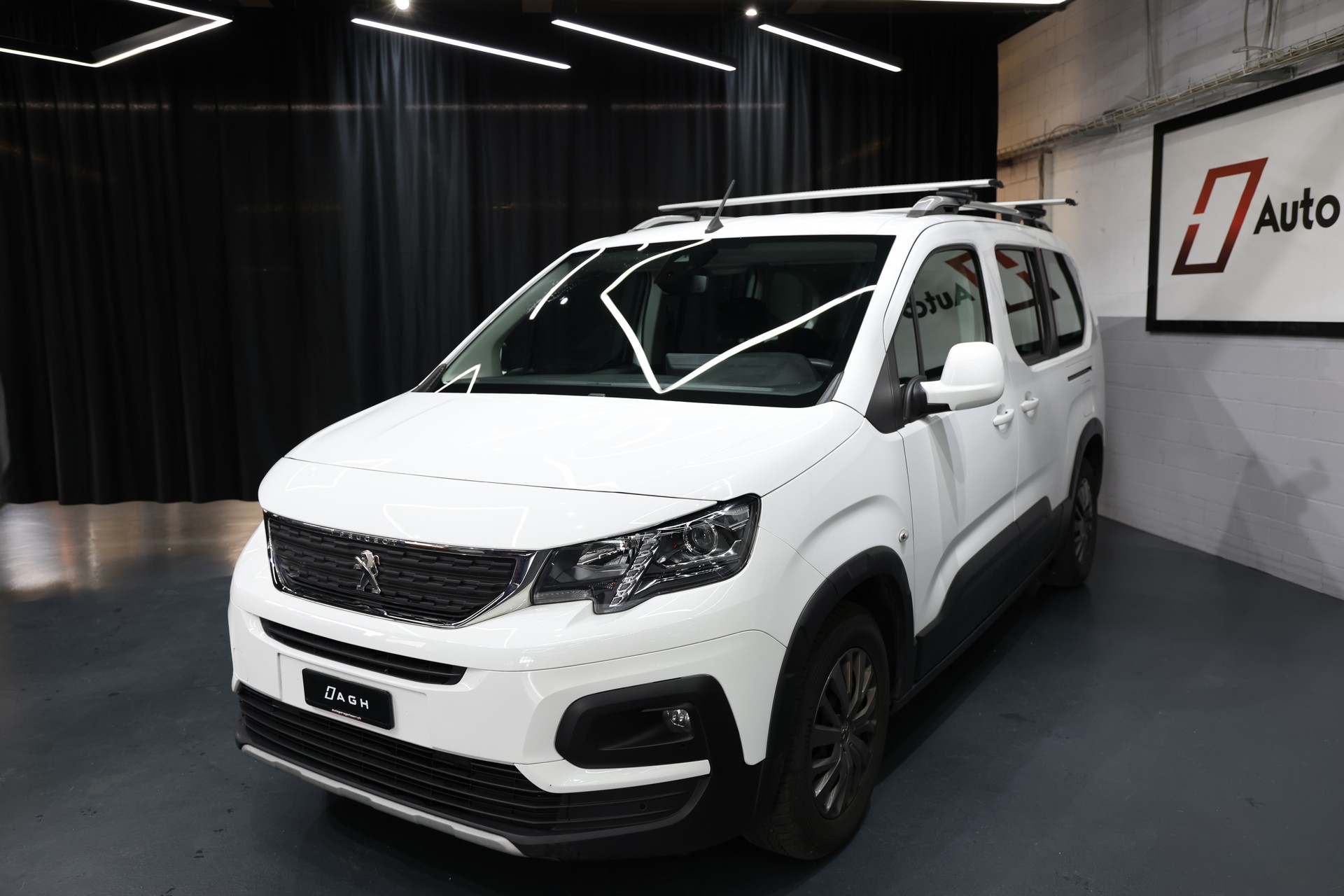 PEUGEOT Rifter 1.5 BlueHDi Allure Automat Premium 5-Platz