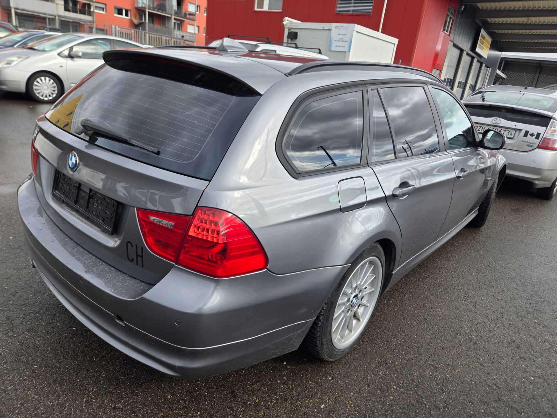 BMW 320d xDrive Touring Steptronic-image-3