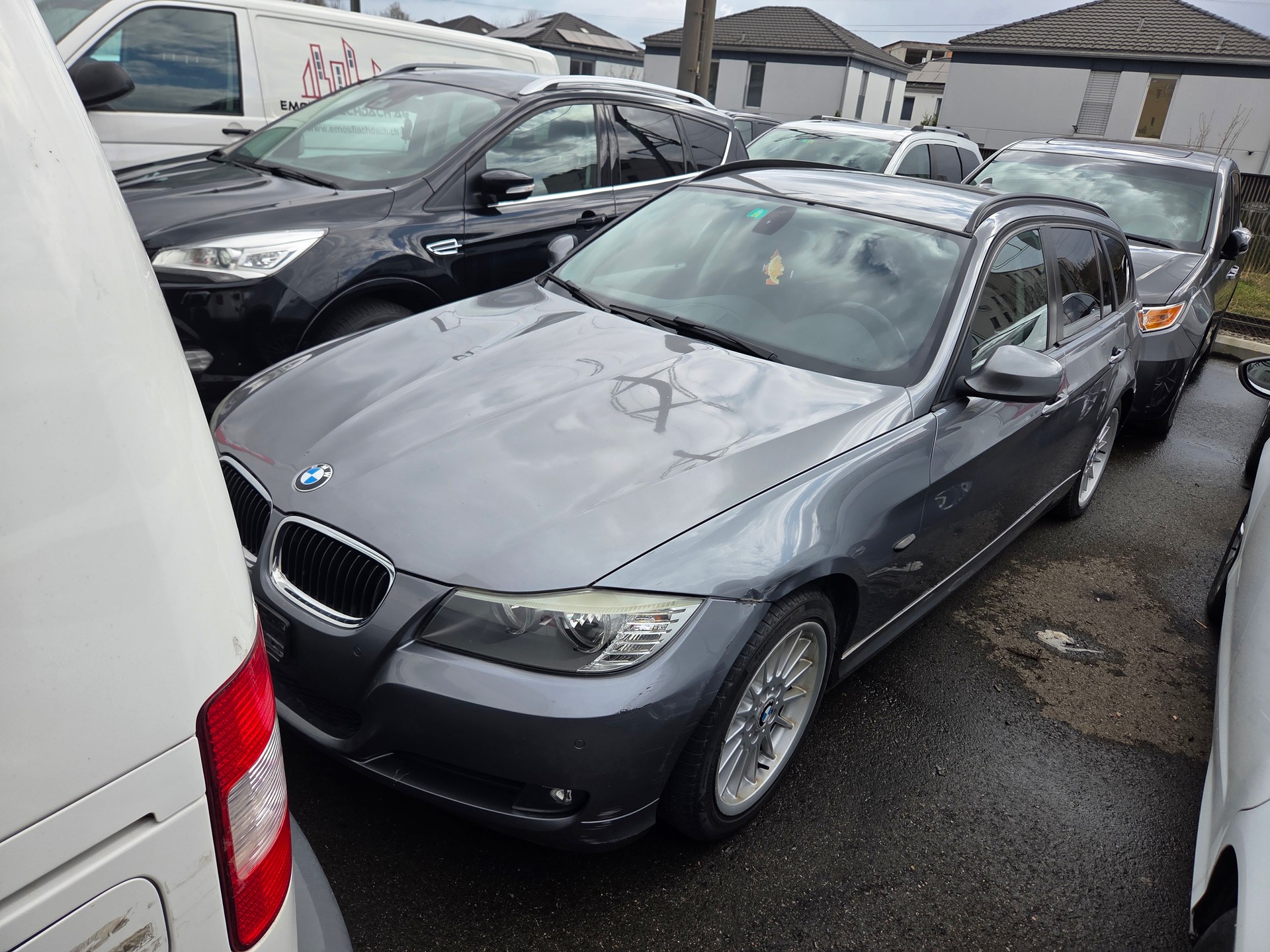 BMW 320d xDrive Touring Steptronic-image-9