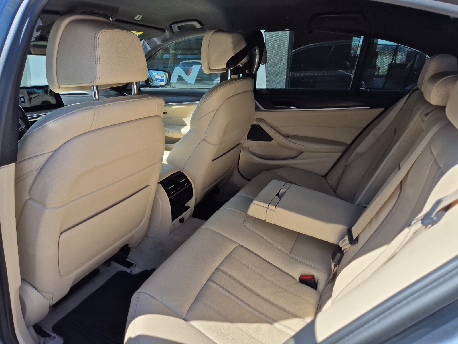 BMW 540i xDrive SAG-image-8