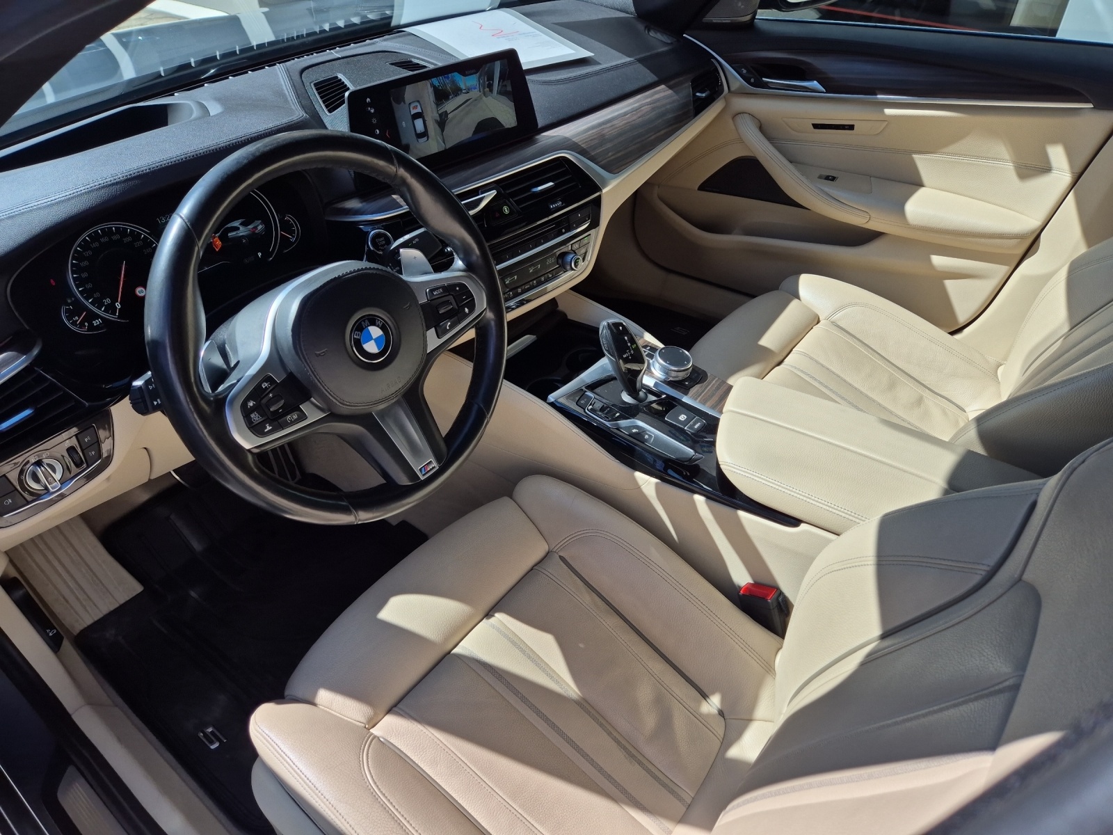 BMW 540i xDrive SAG-image-4