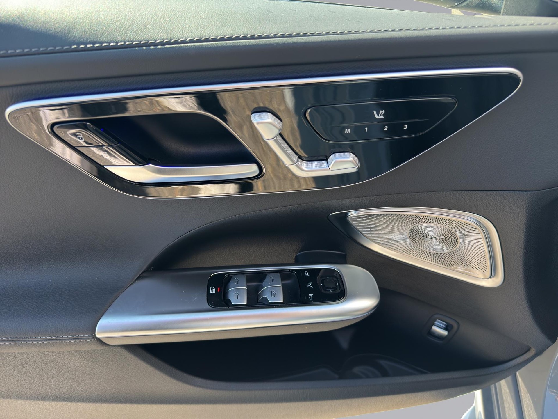 MERCEDES-BENZ C 220 d Swiss Star AMG Line 4matic-image-10