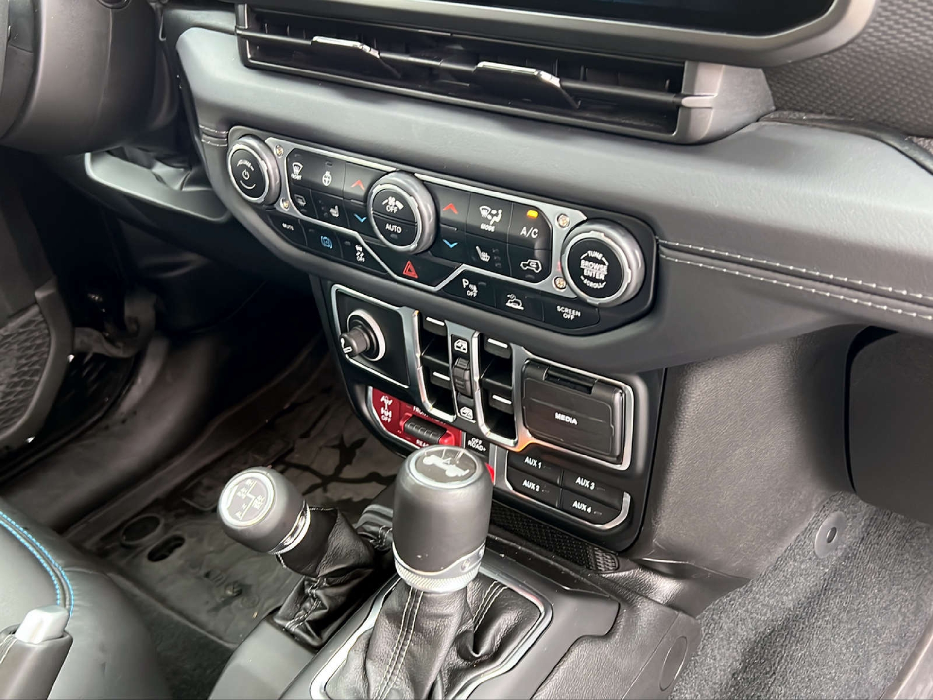 JEEP Wrangler 2.0 Turbo Rubicon Bla-image-10