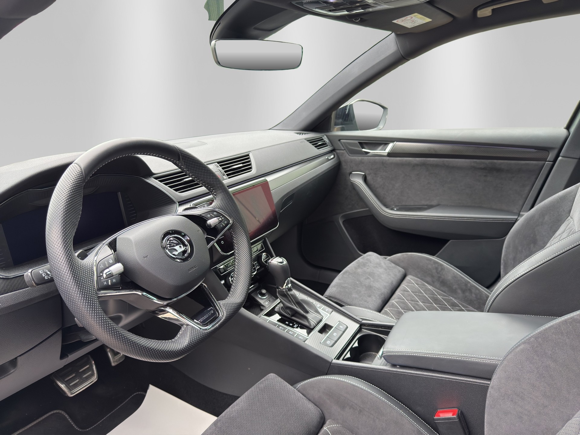 SKODA Superb Combi 2.0 TSI SportLine Light 4x4 DSG-image-7