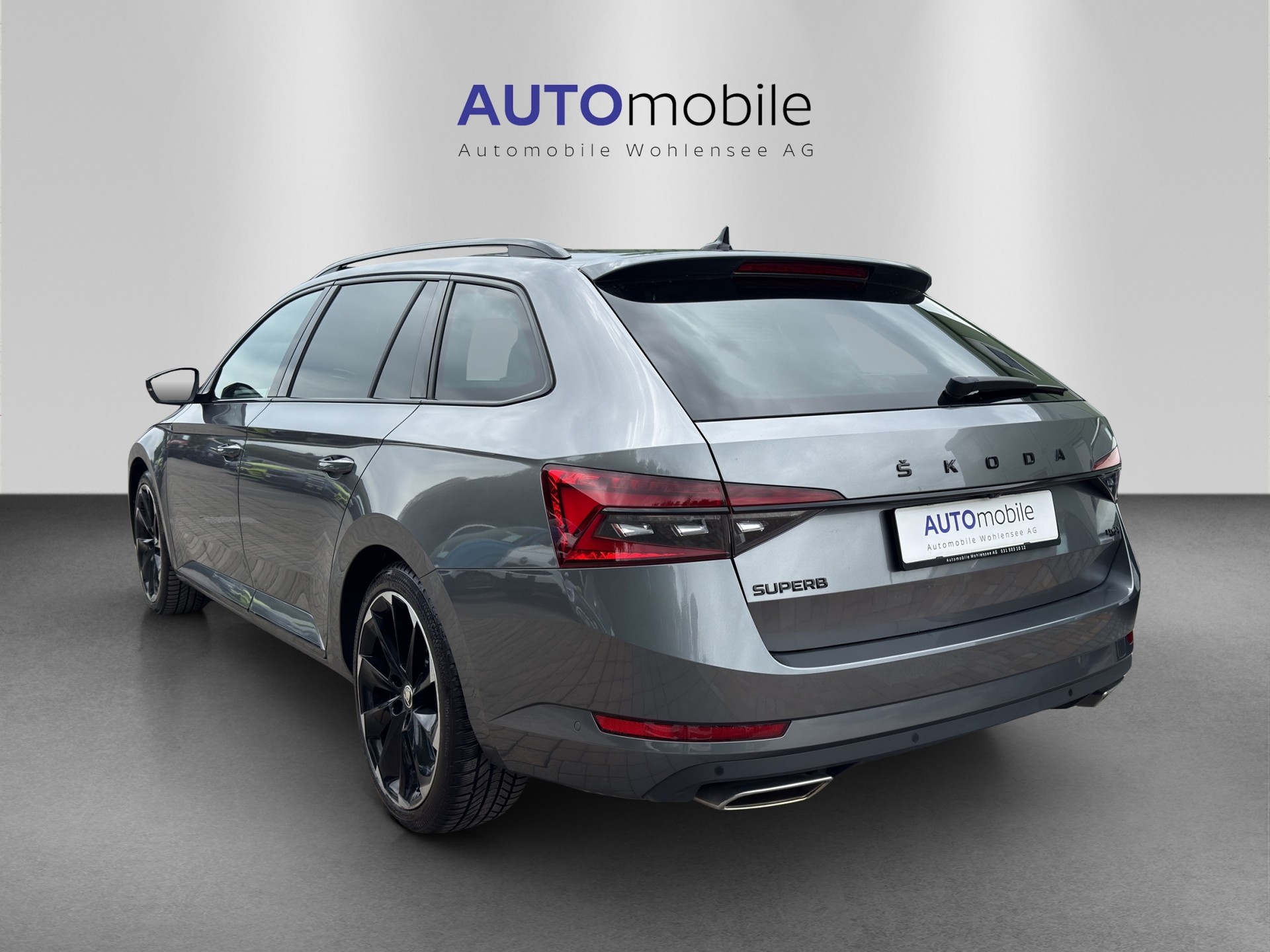SKODA Superb Combi 2.0 TSI SportLine Light 4x4 DSG-image-6