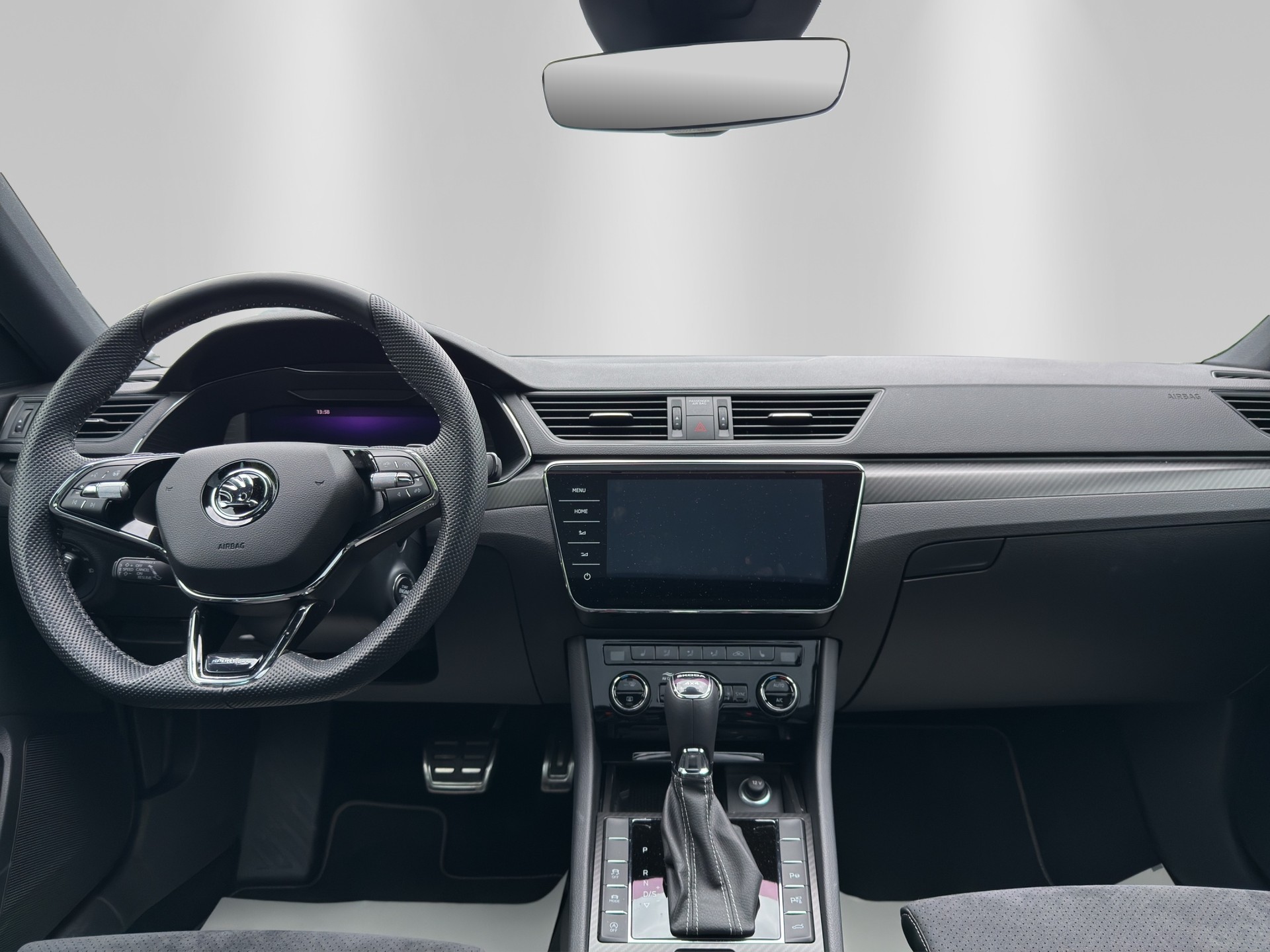 SKODA Superb Combi 2.0 TSI SportLine Light 4x4 DSG-image-9