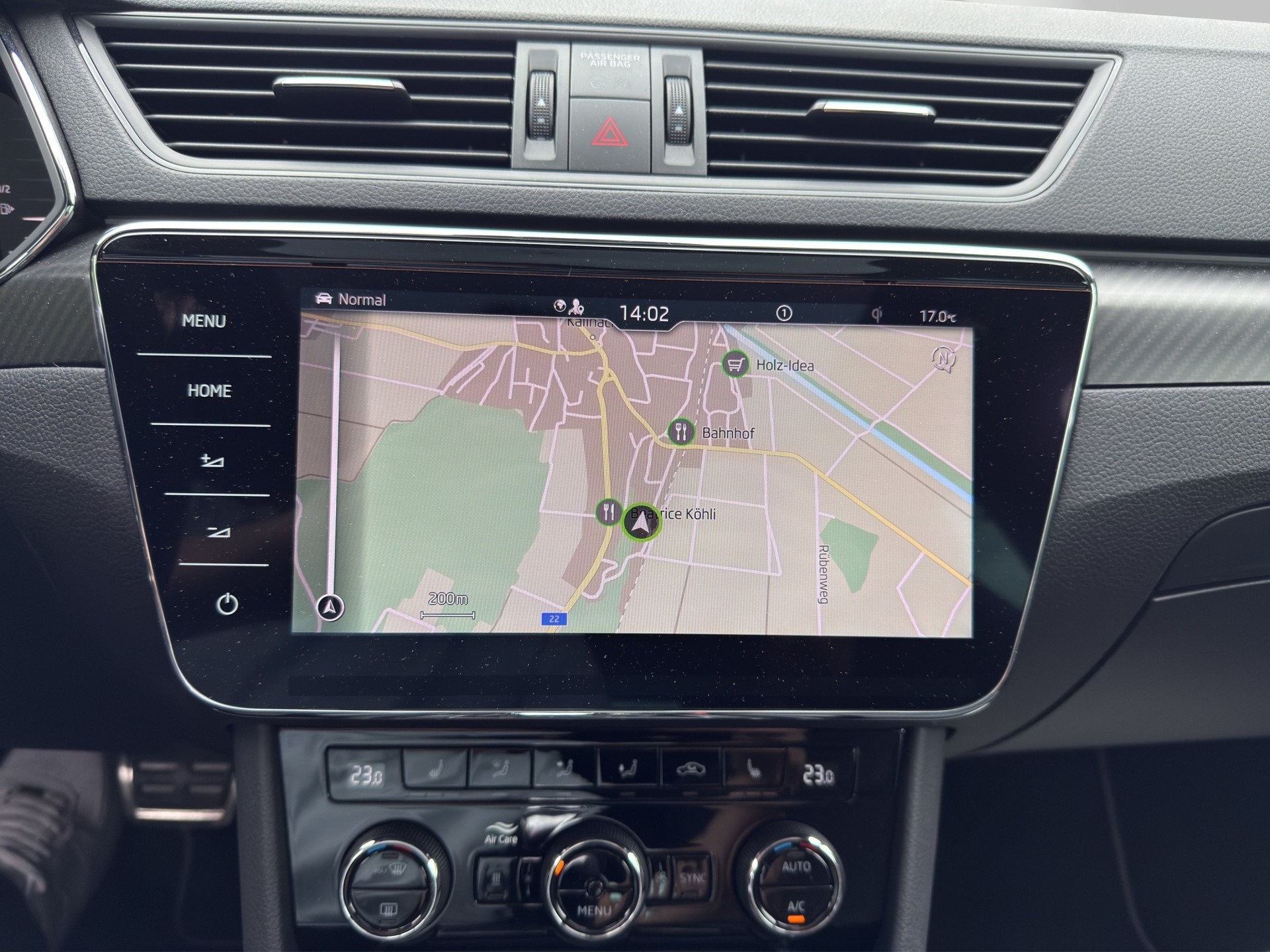 SKODA Superb Combi 2.0 TSI SportLine Light 4x4 DSG-image-12