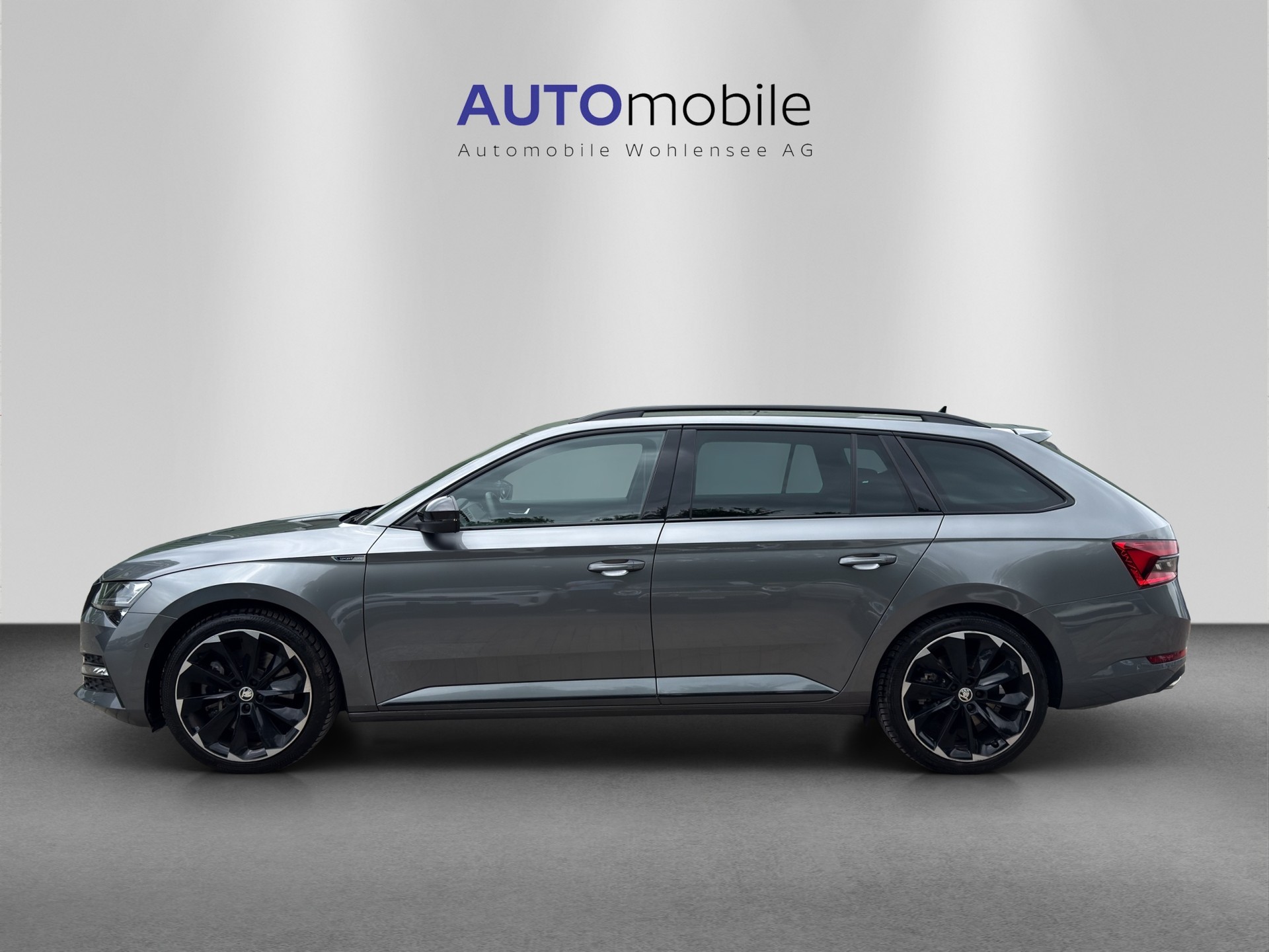SKODA Superb Combi 2.0 TSI SportLine Light 4x4 DSG-image-0