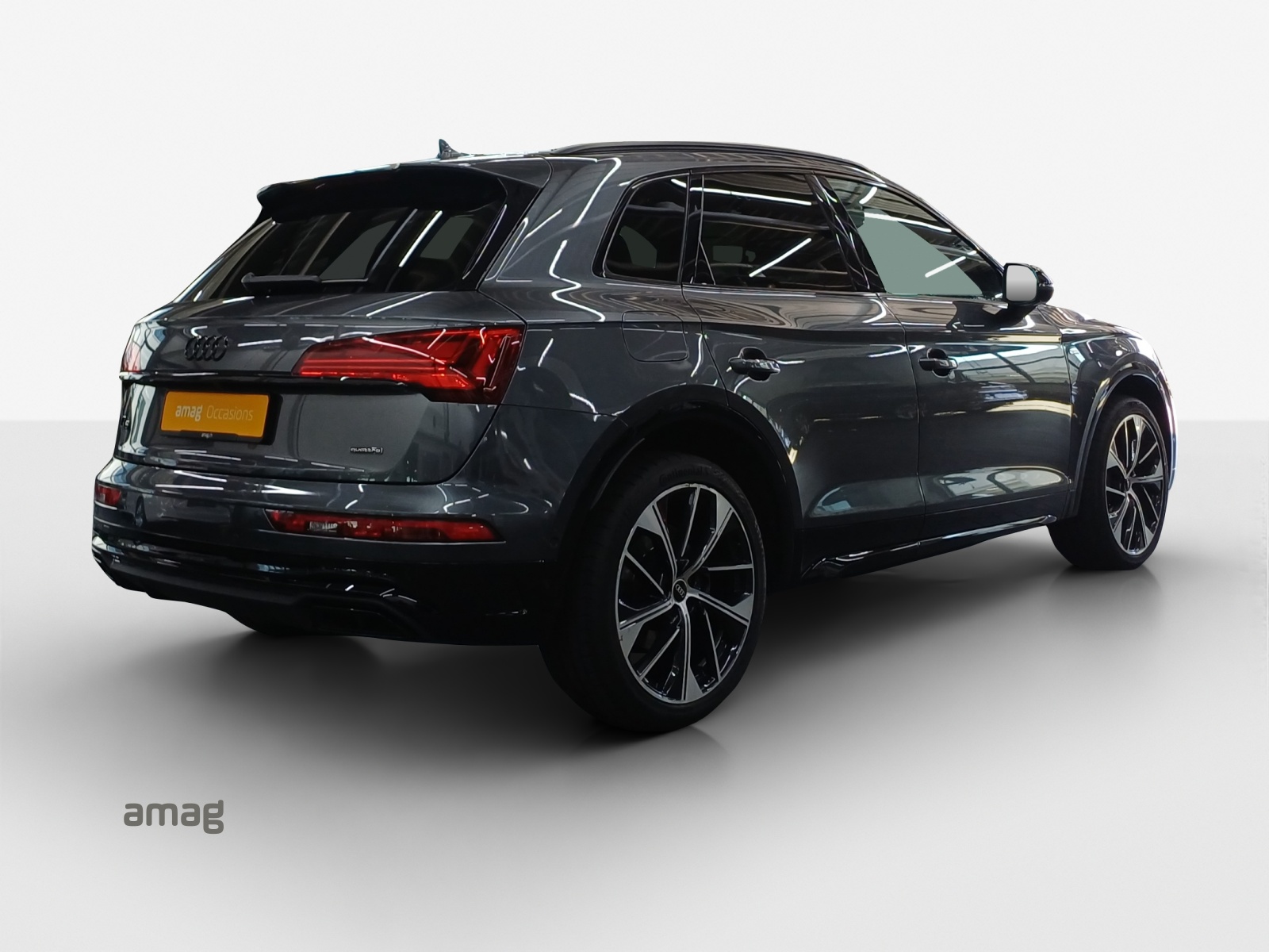AUDI Q5 40 TDI Black Edition quattro S-tronic-image-4