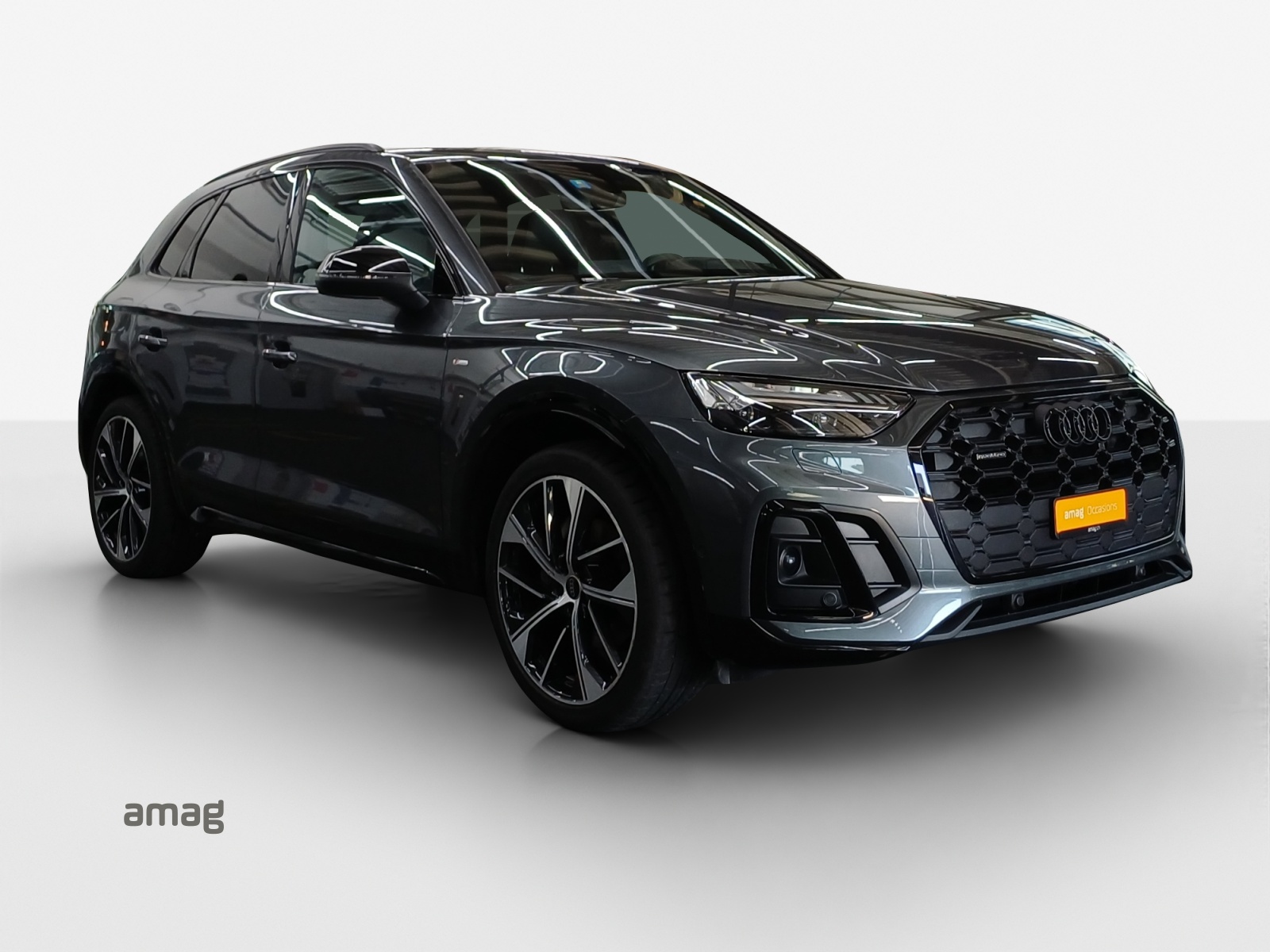 AUDI Q5 40 TDI Black Edition quattro S-tronic-image-5